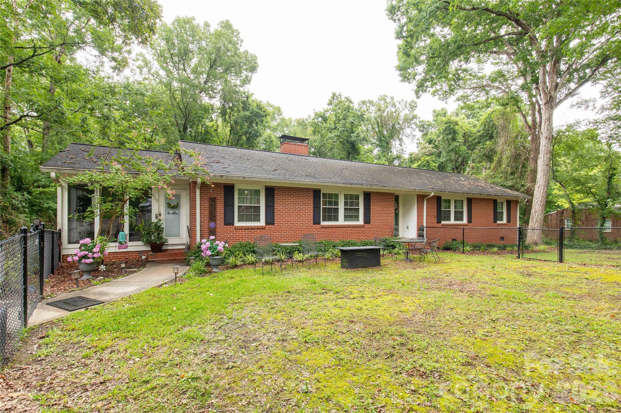 938 Forest Dr, Lancaster, SC 29720