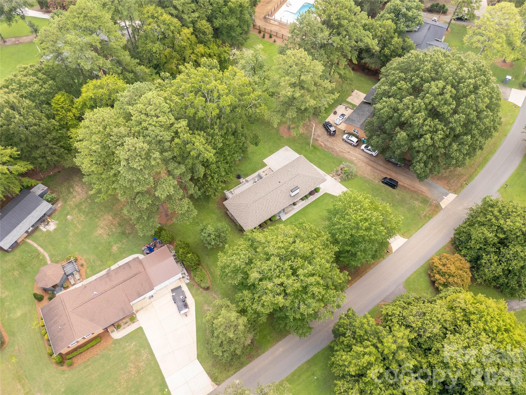 1405 Lakeview Dr, Pineville, NC 28134