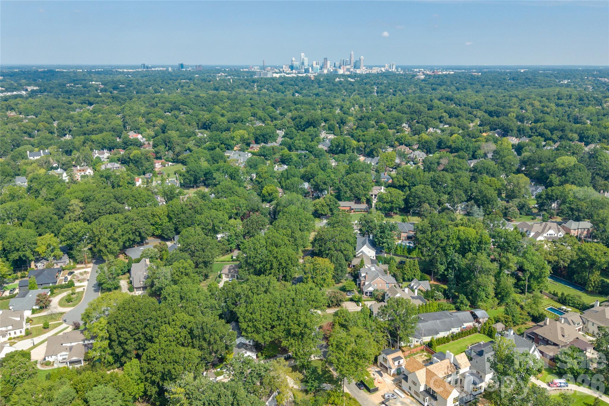 2800 Wintergreen Dr, Charlotte, NC 28211