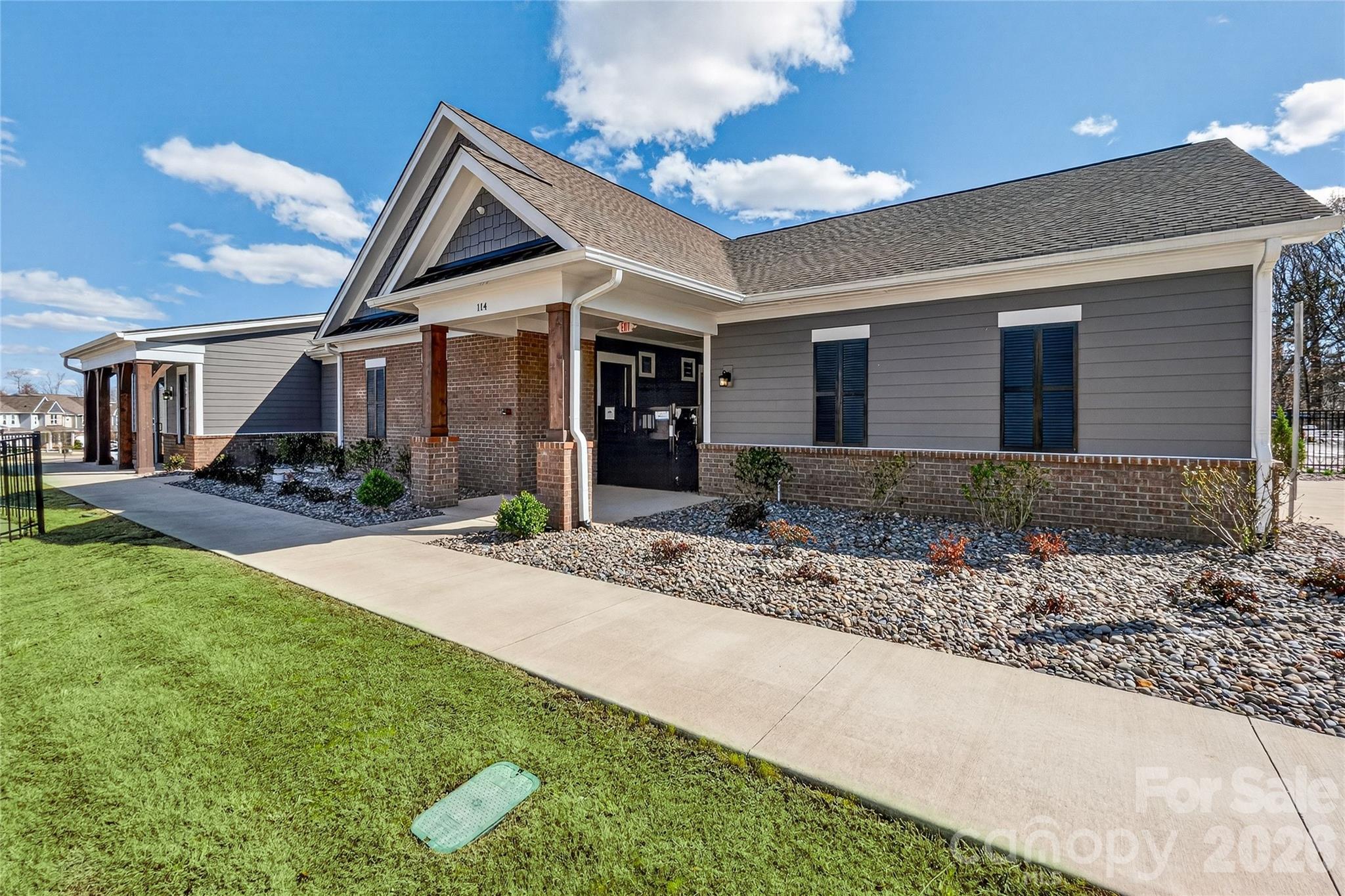 252 Kennerly Center Dr, Mooresville, NC 28115