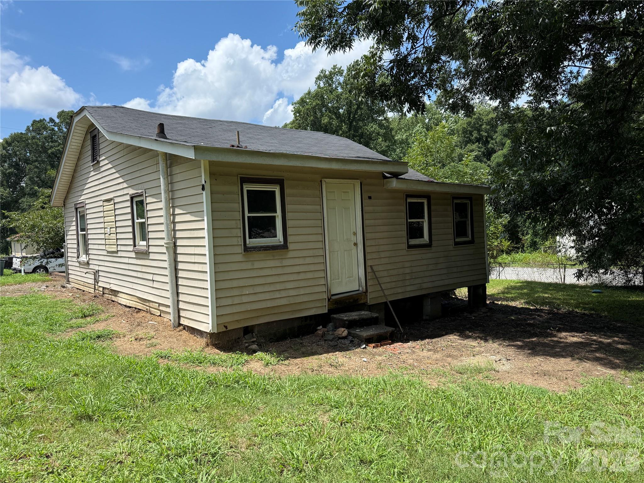 712 N Myrtle St, Gastonia, NC 28052