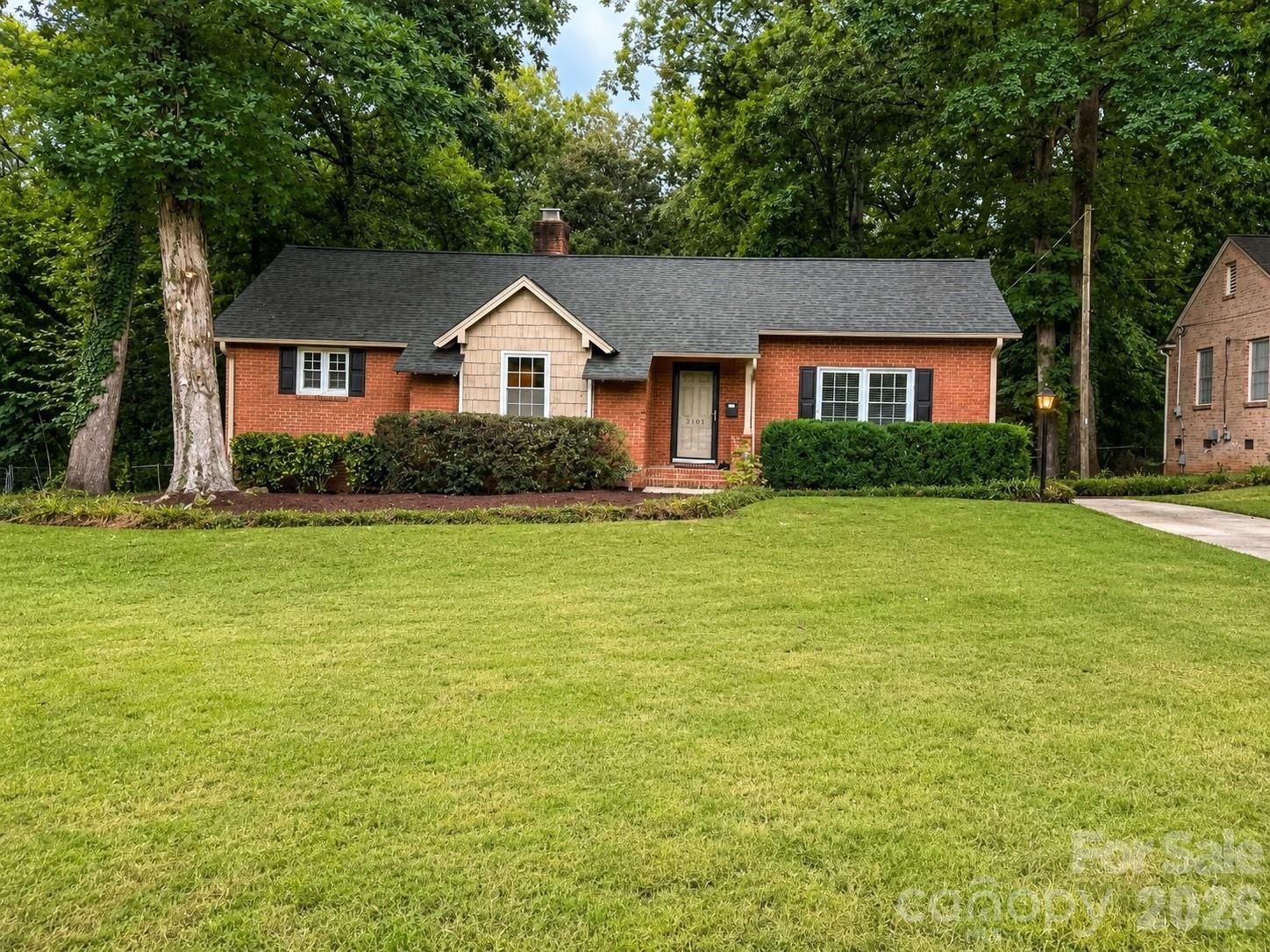 3101 Northampton Dr, Charlotte, NC 28210