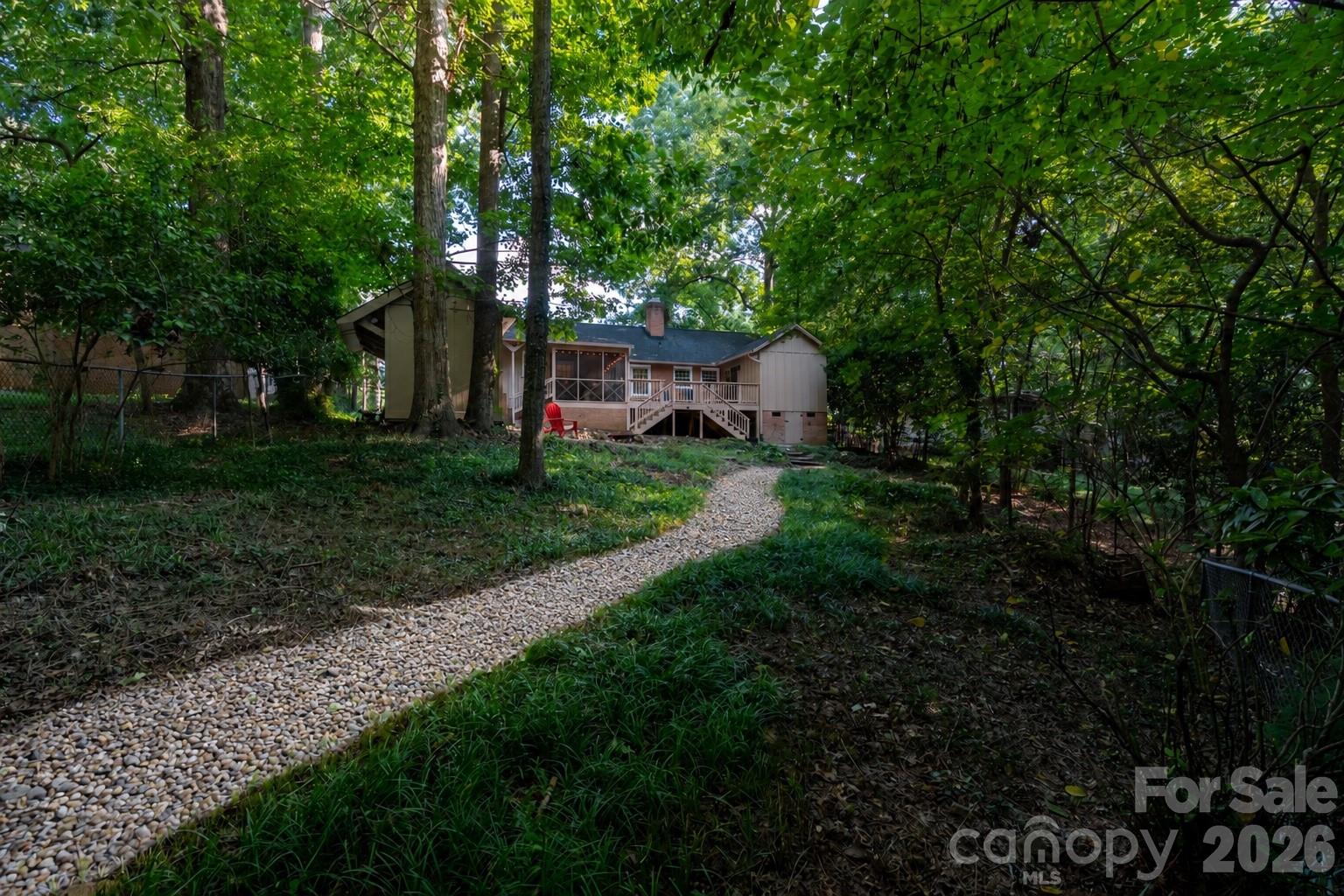 3101 Northampton Dr, Charlotte, NC 28210