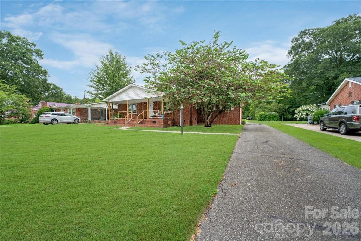109 Catawba St, Clover, SC 29710