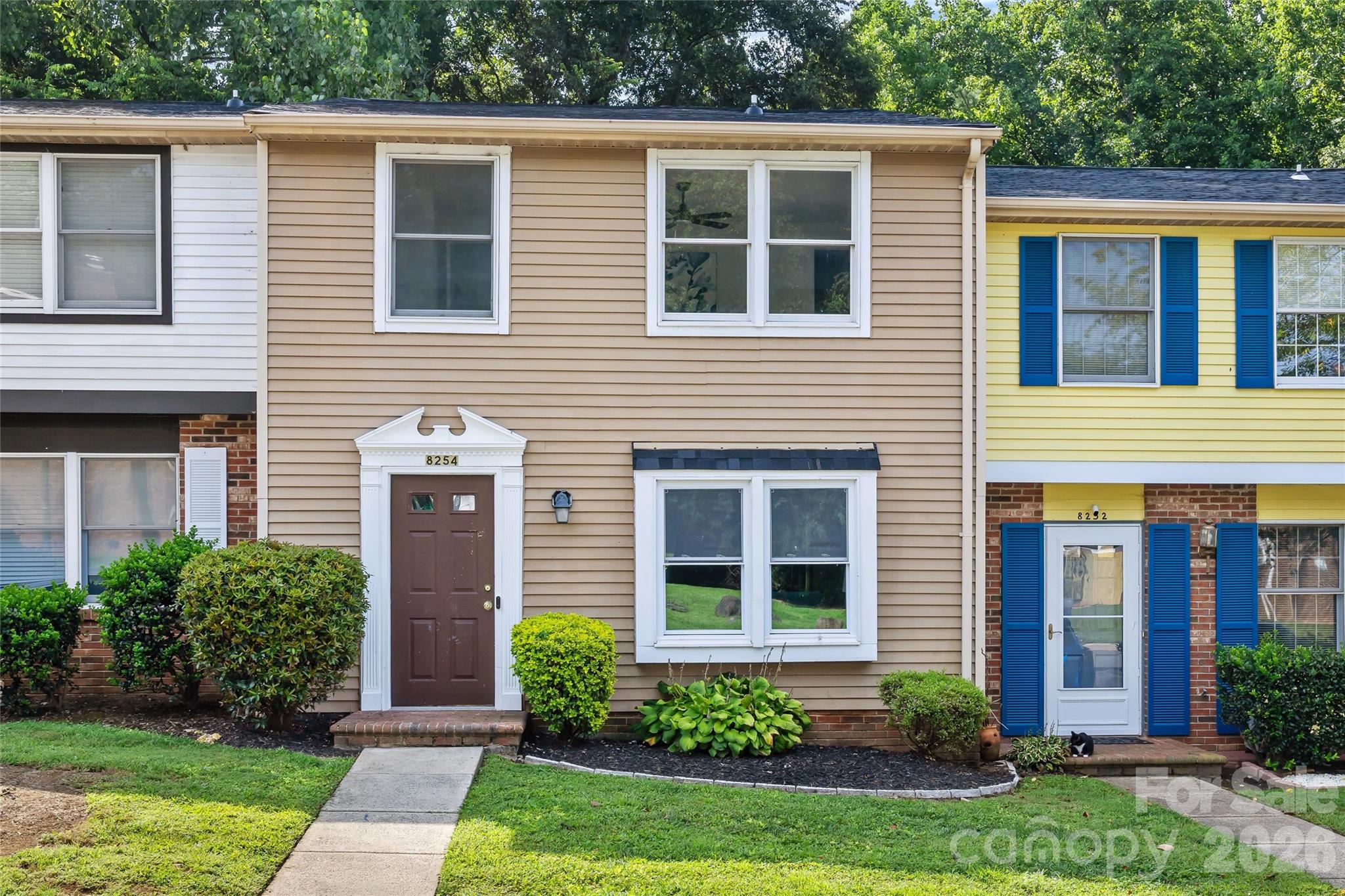 8254 Knights Bridge Rd, Charlotte, NC 28210