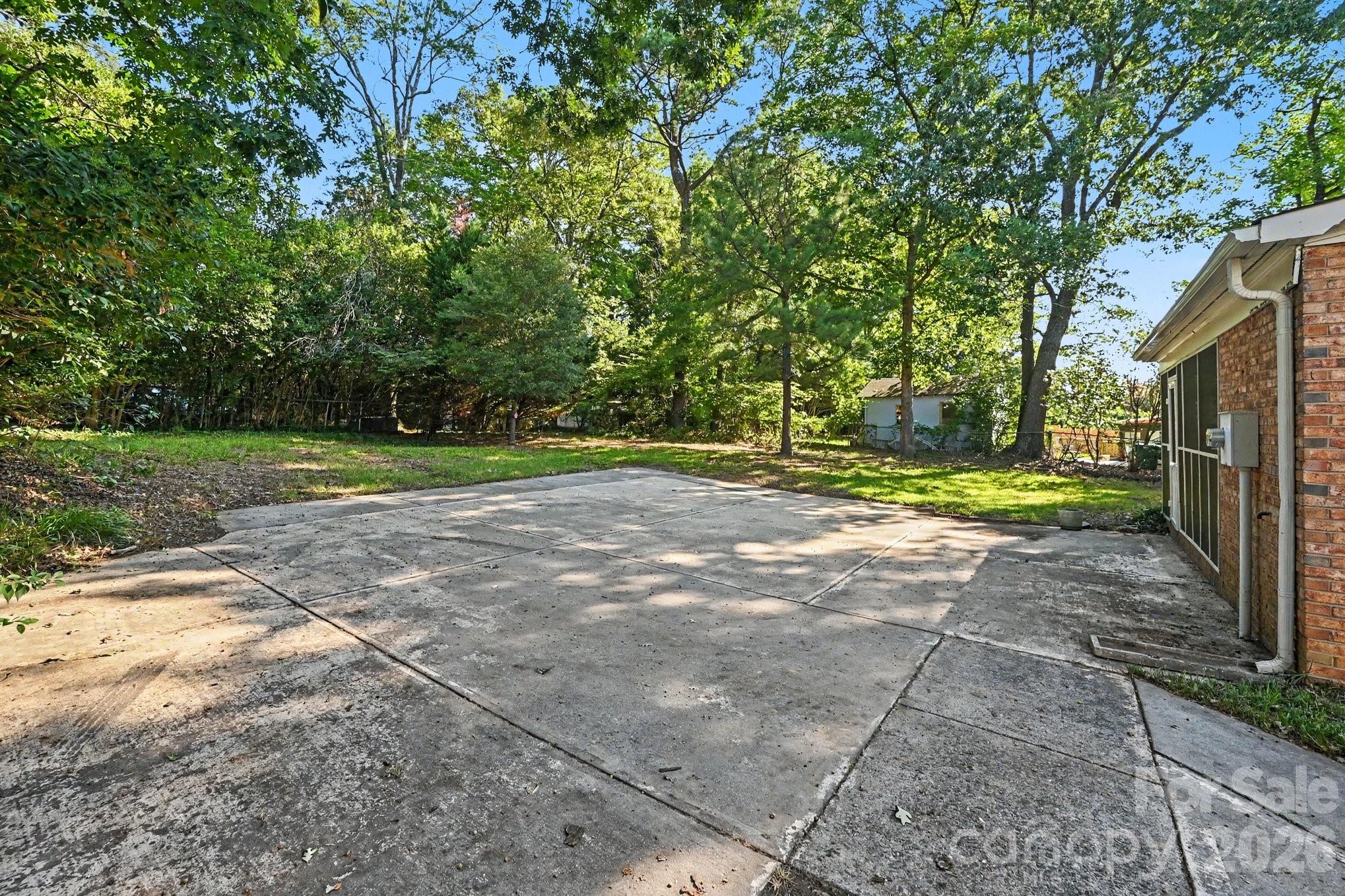 6915 Idlewild Rd, Charlotte, NC 28212