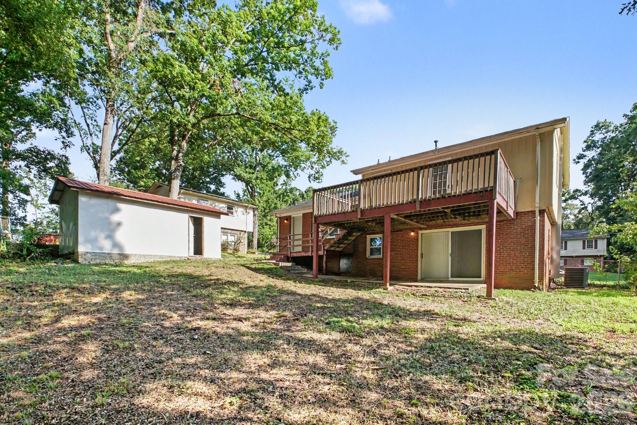 6209 Springfield Dr, Charlotte, NC 28212