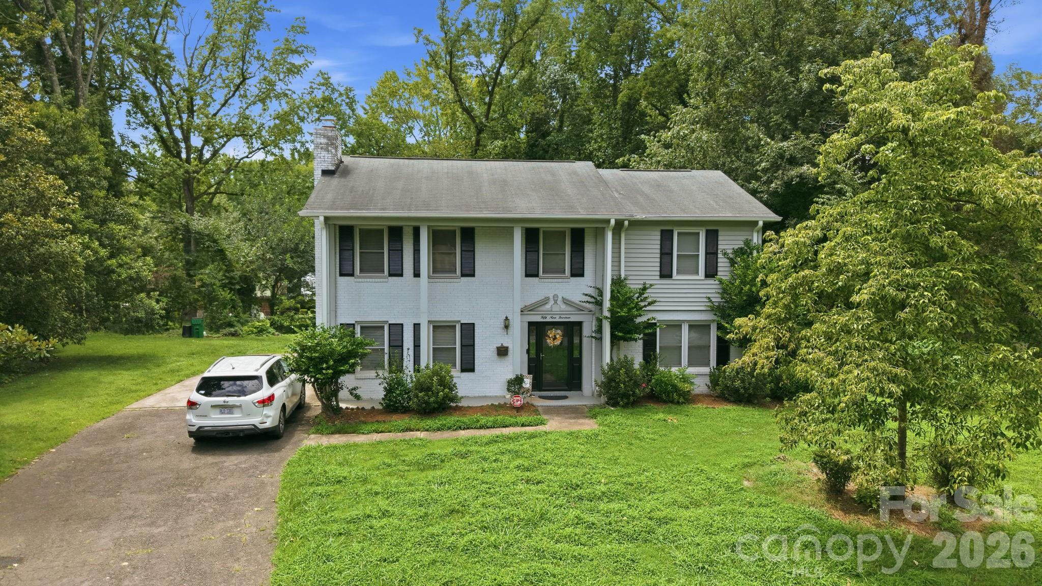 5914 Quiet Cove Ct, Charlotte, NC 28215
