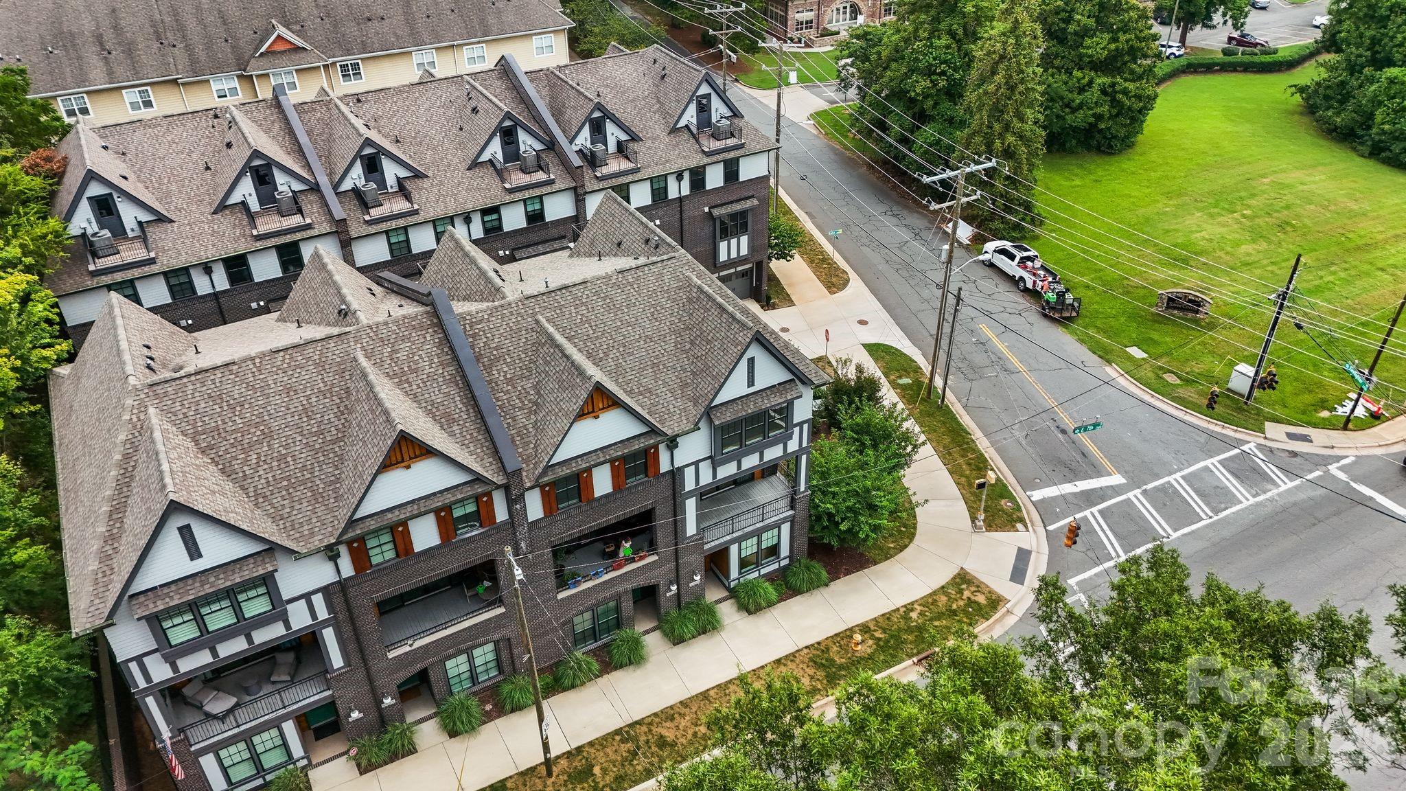 3015 Kalex Ct, Charlotte, NC 28204