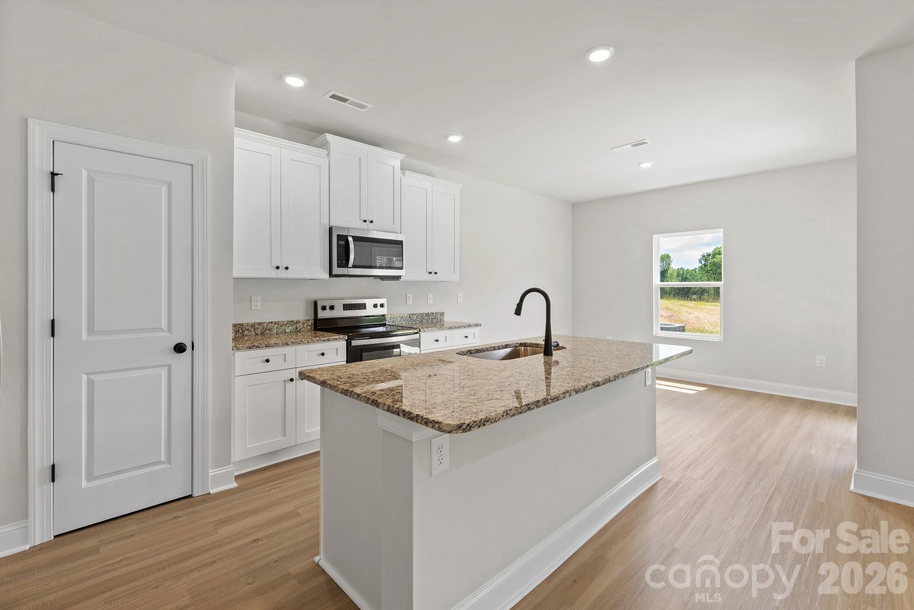 3318 Yorkshire Dr, Gastonia, NC 28052