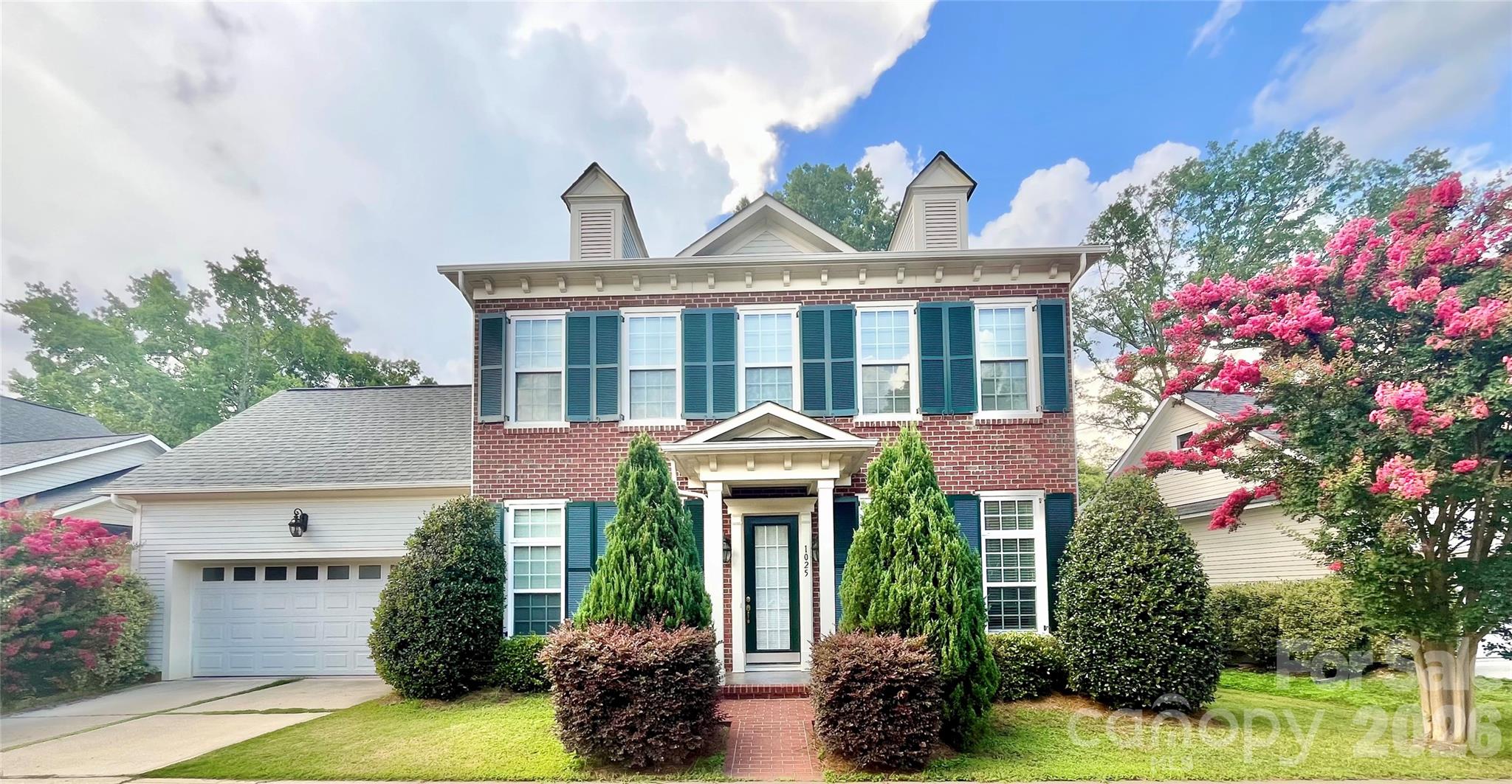 1025 N Sharon Amity Rd, Charlotte, NC 28211
