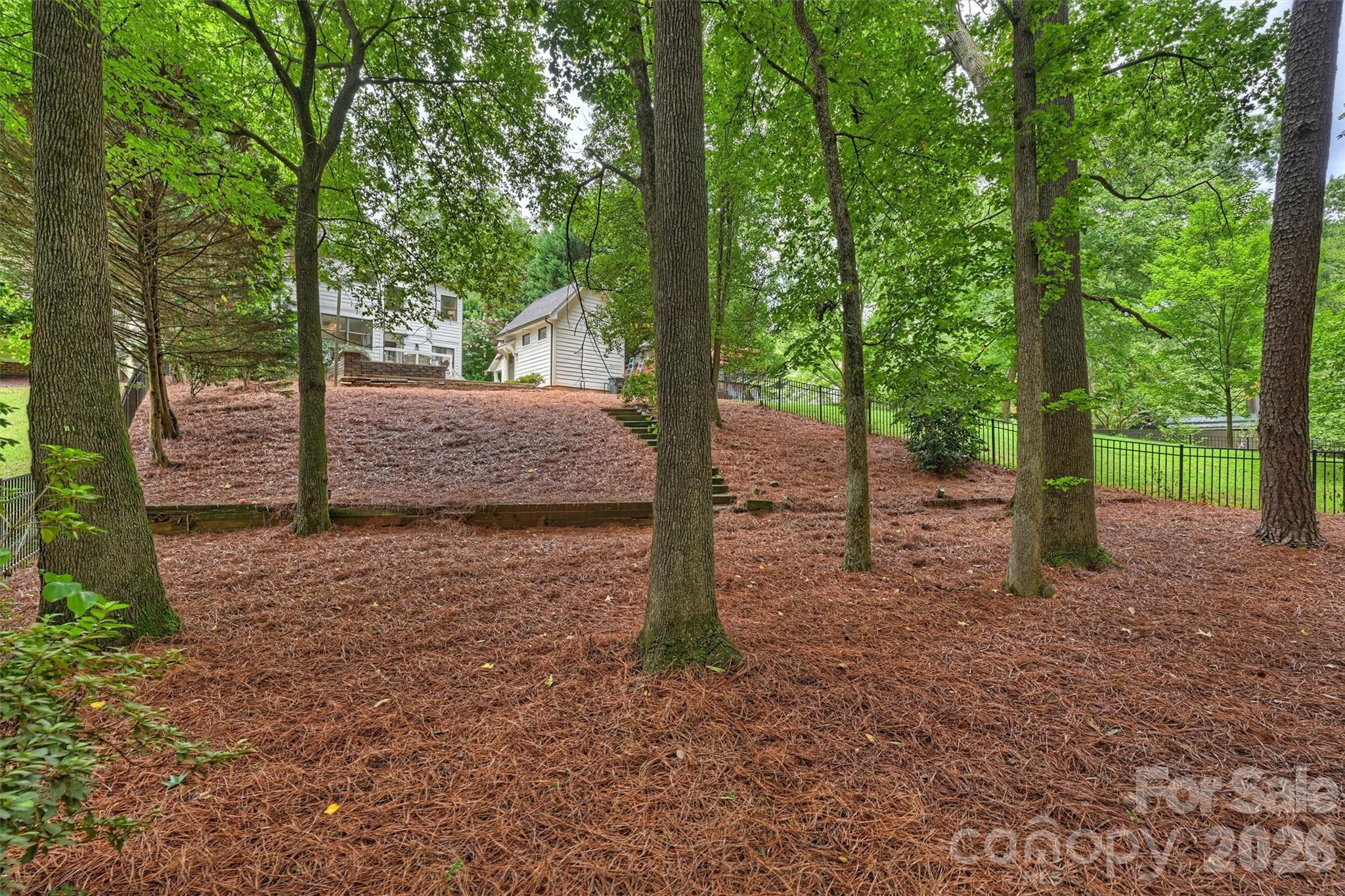 1328 Ivey Dr, Charlotte, NC 28205