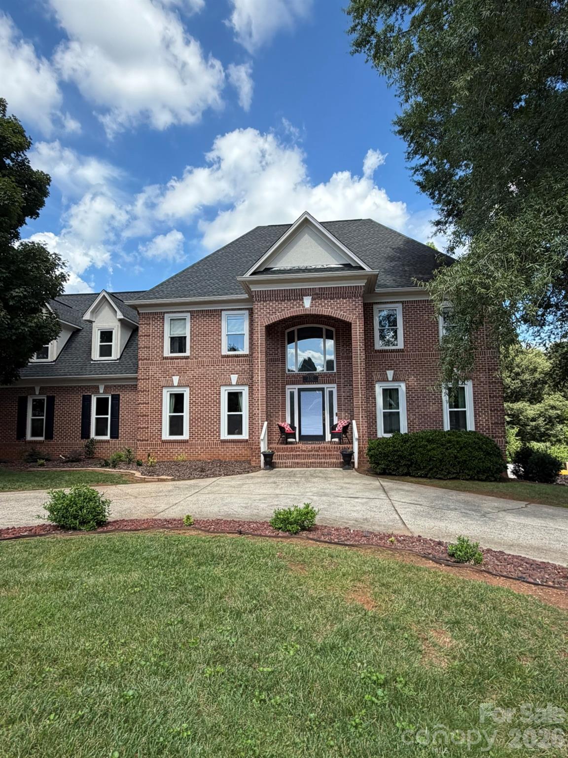 232 40th Avenue Dr NW, Hickory, NC 28601
