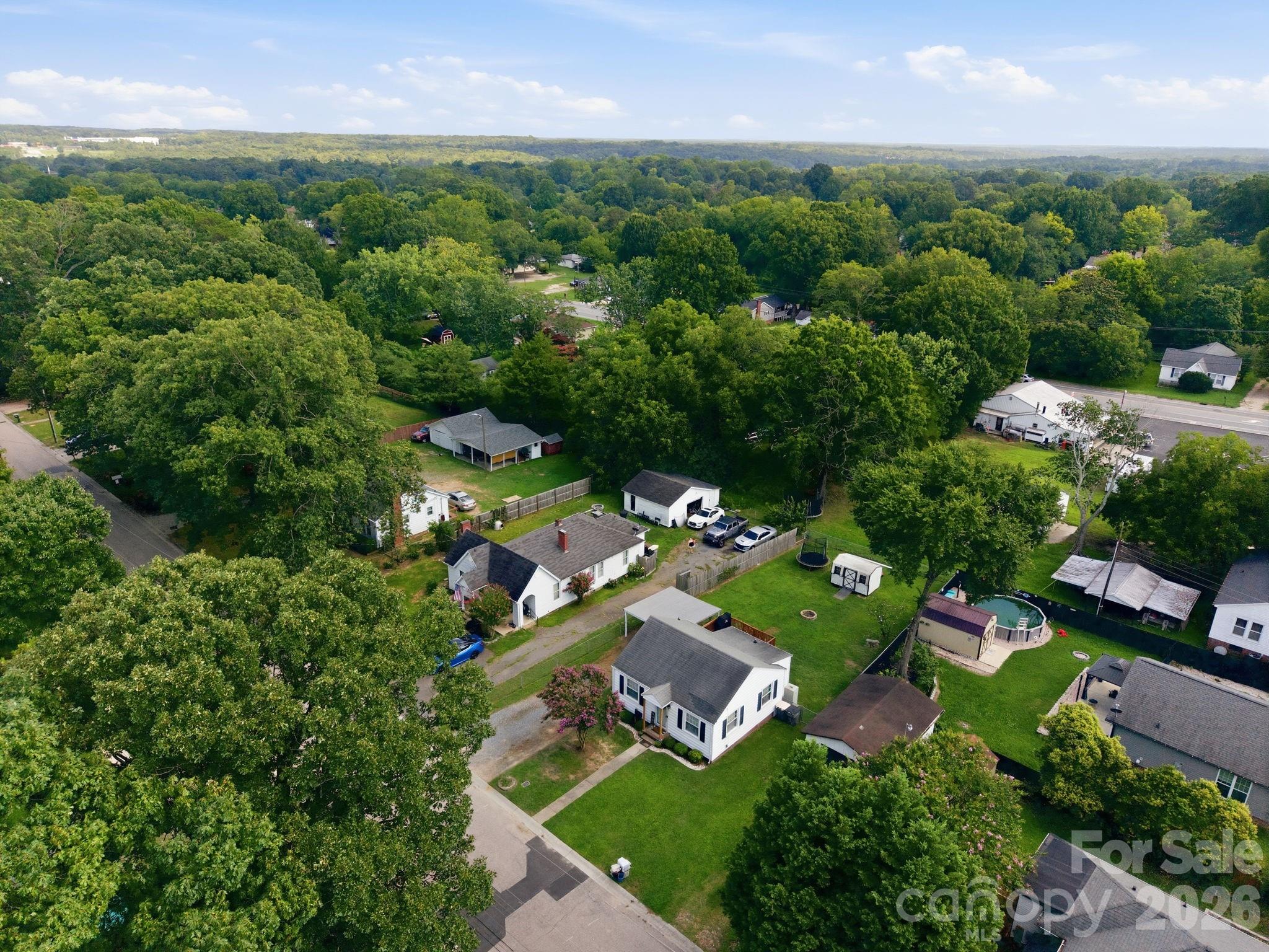 2102 Englewood St, Kannapolis, NC 28083