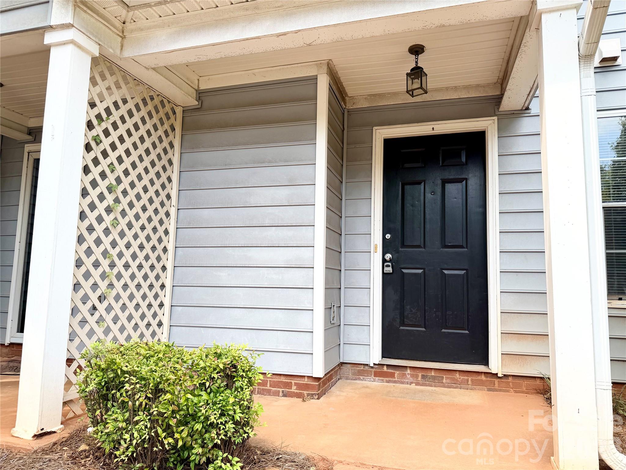 5313 Amity Springs Dr, Charlotte, NC 28212