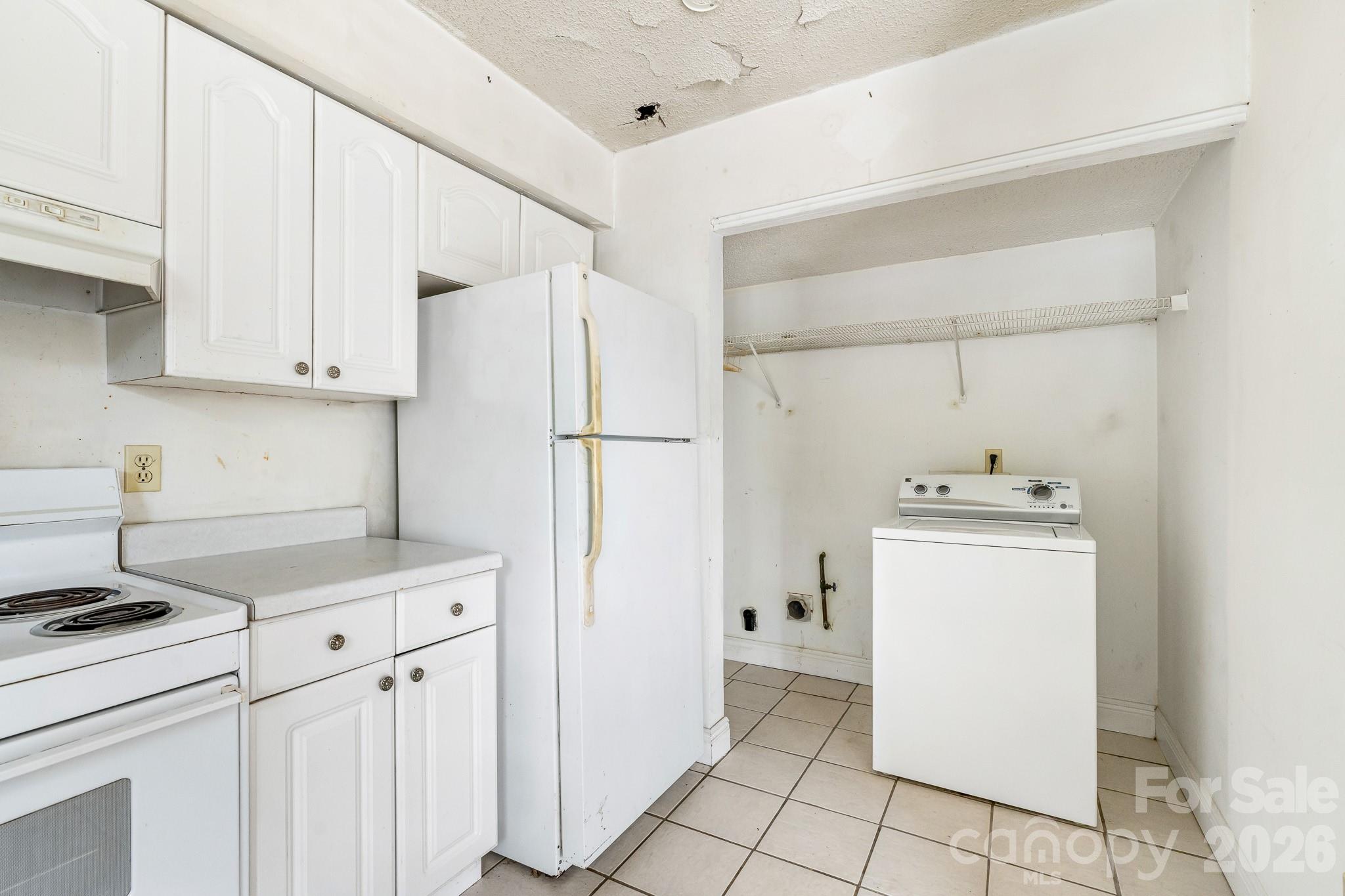 8504 Castle Pine Ct, Charlotte, NC 28226