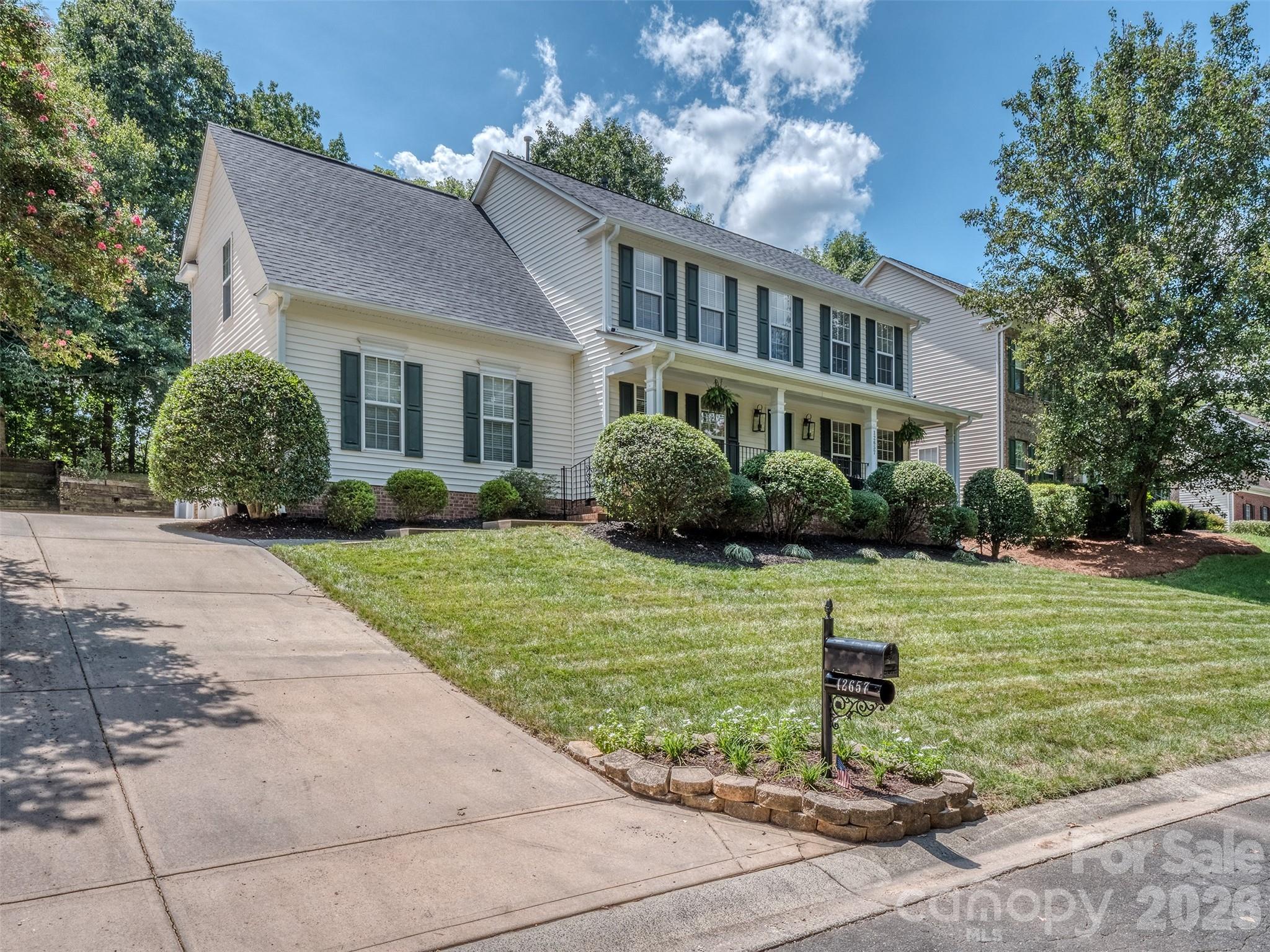 12657 Cardinal Woods Dr, Pineville, NC 28134