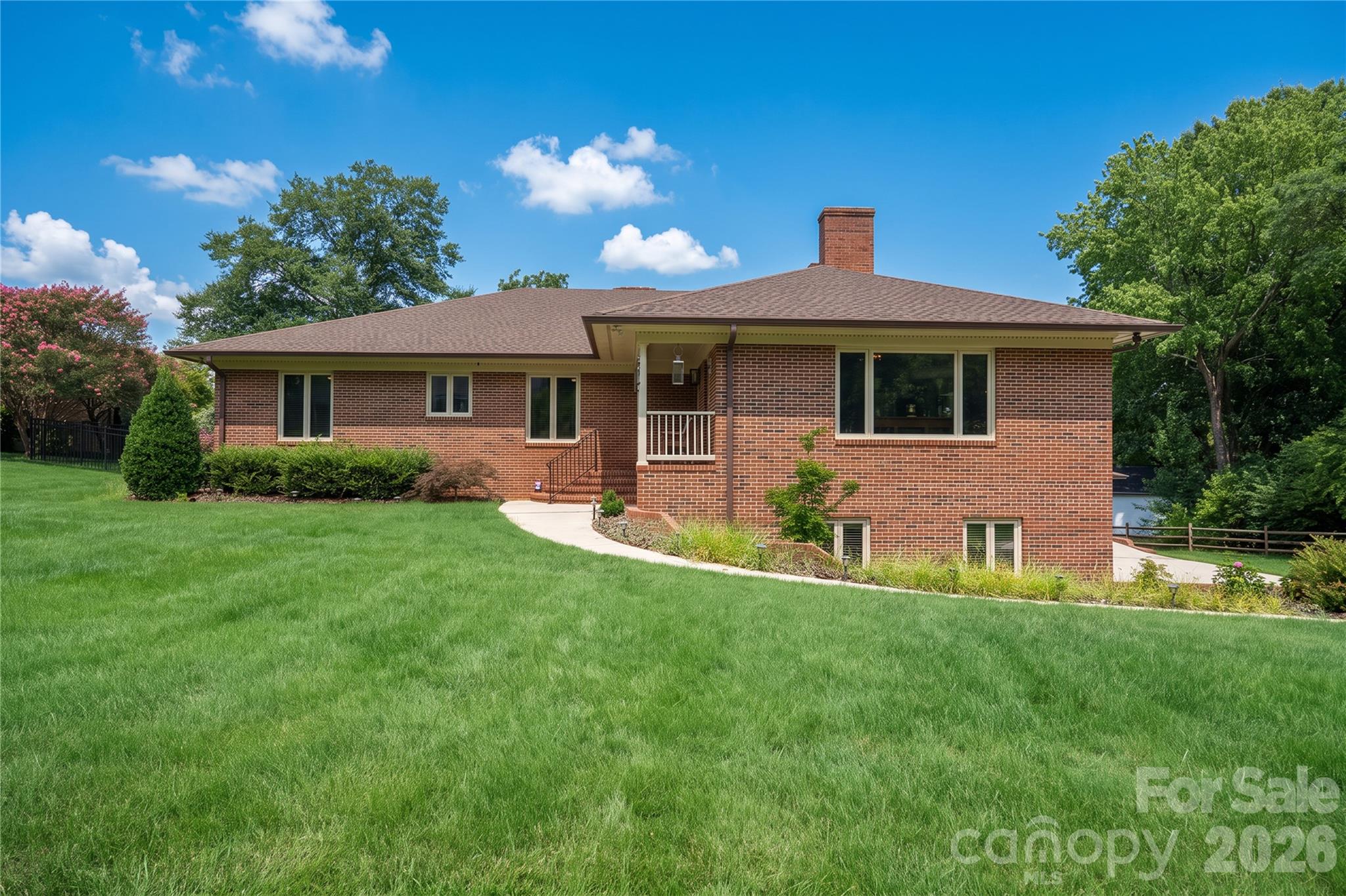 1419 Stoneyridge Dr, Charlotte, NC 28214