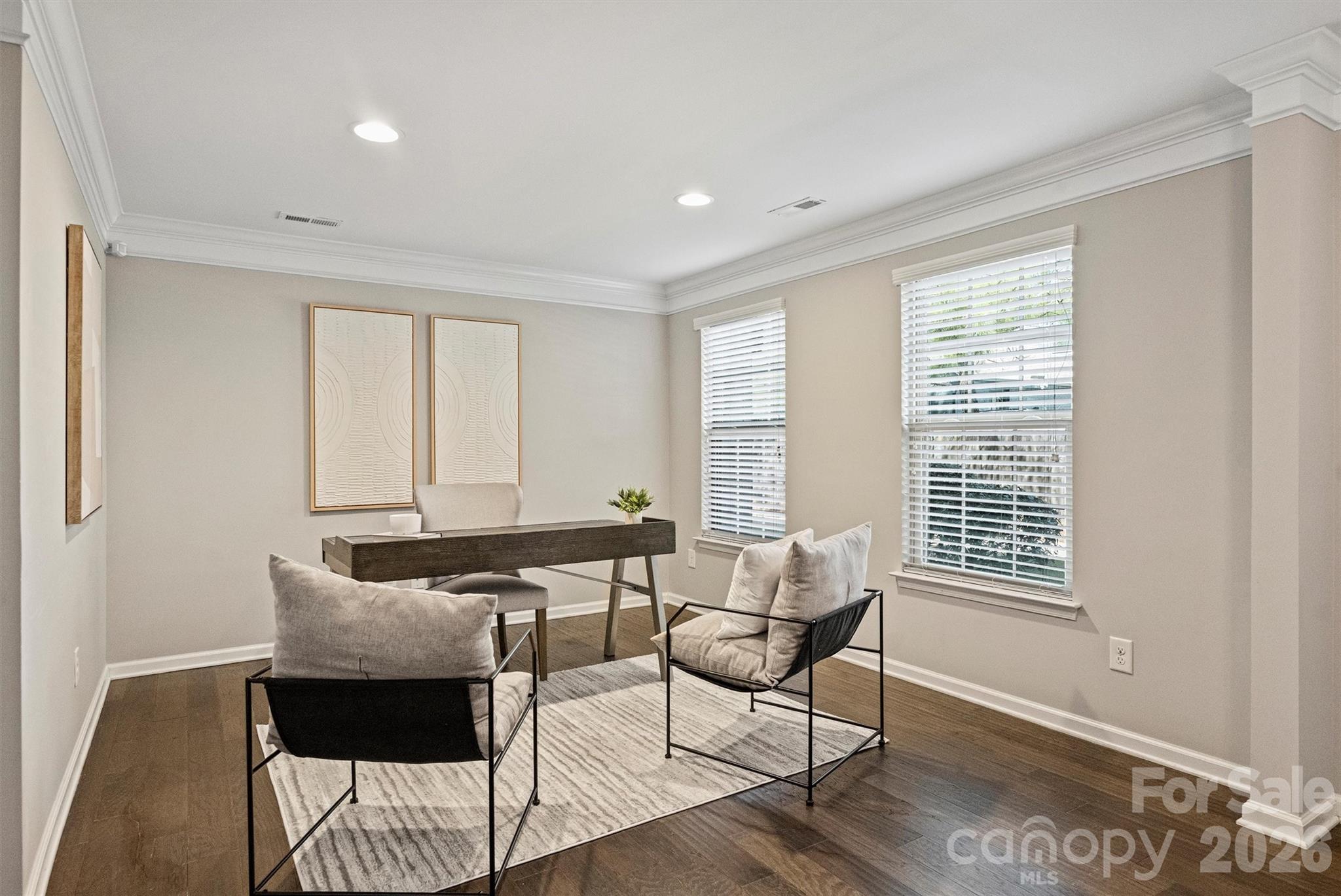 1317 Queen Lyon Ct, Charlotte, NC 28205