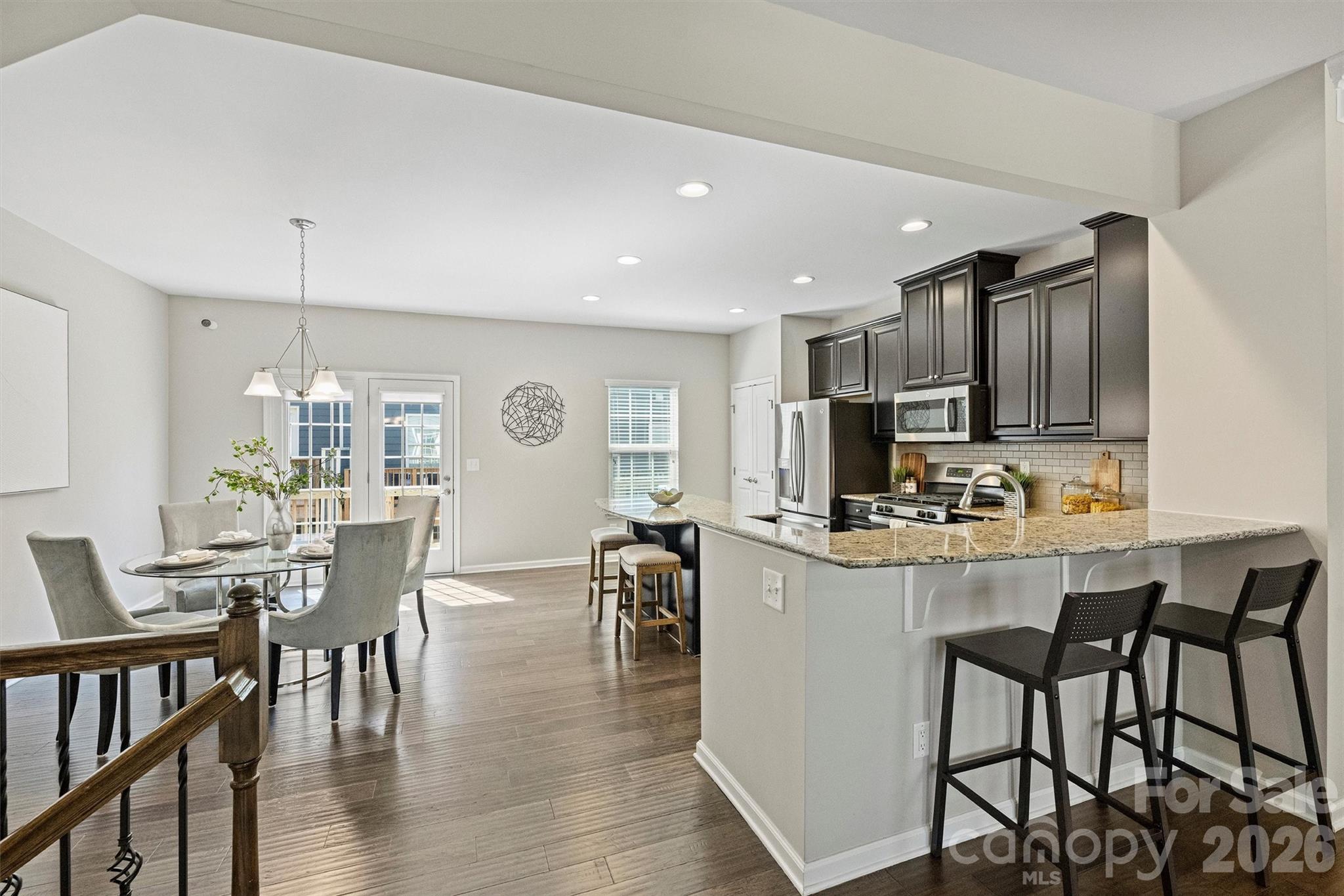 1317 Queen Lyon Ct, Charlotte, NC 28205