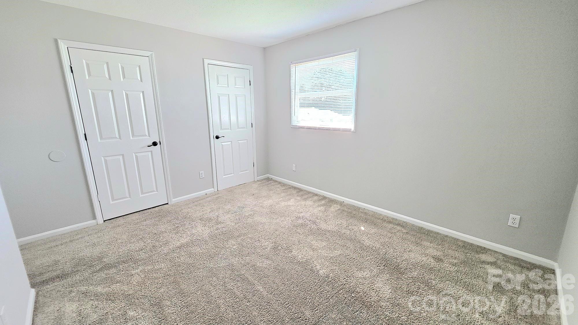 7906 Oak Meadow Ct, Charlotte, NC 28210