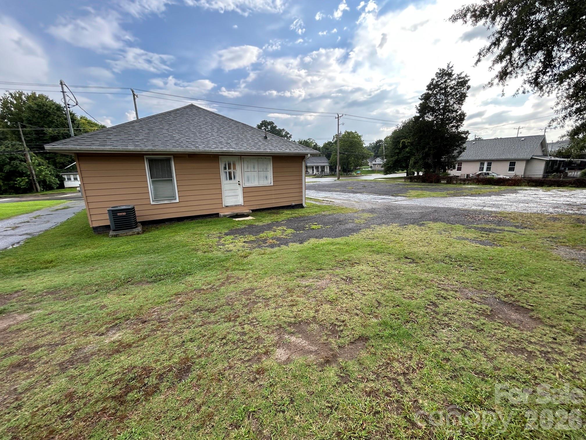 411 Jackson Park Rd, Kannapolis, NC 28083
