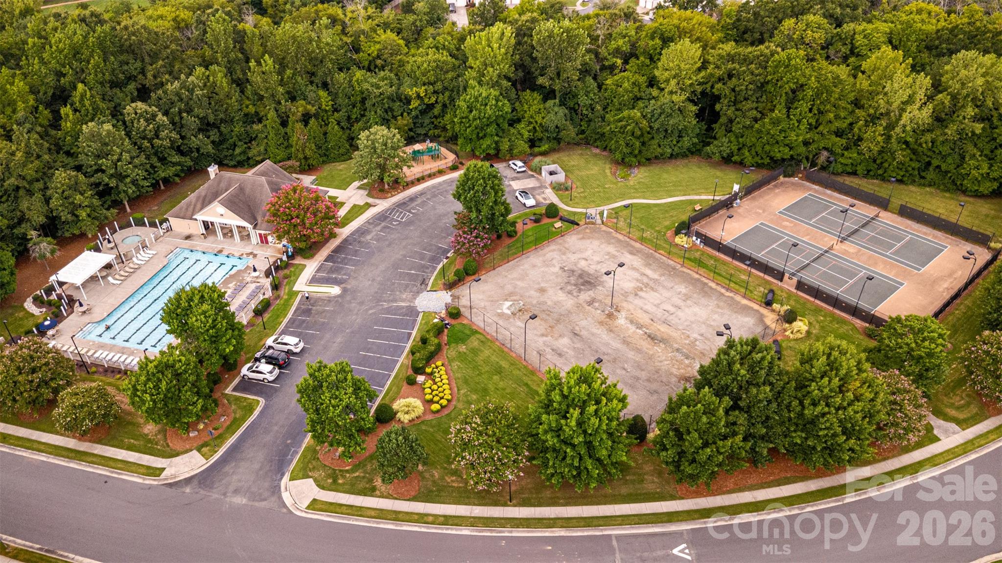 7633 Rathburn Ln, Charlotte, NC 28277