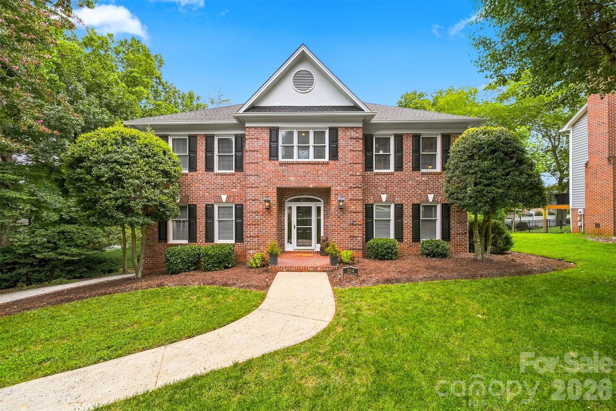 354 41st Avenue Pl NW, Hickory, NC 28601