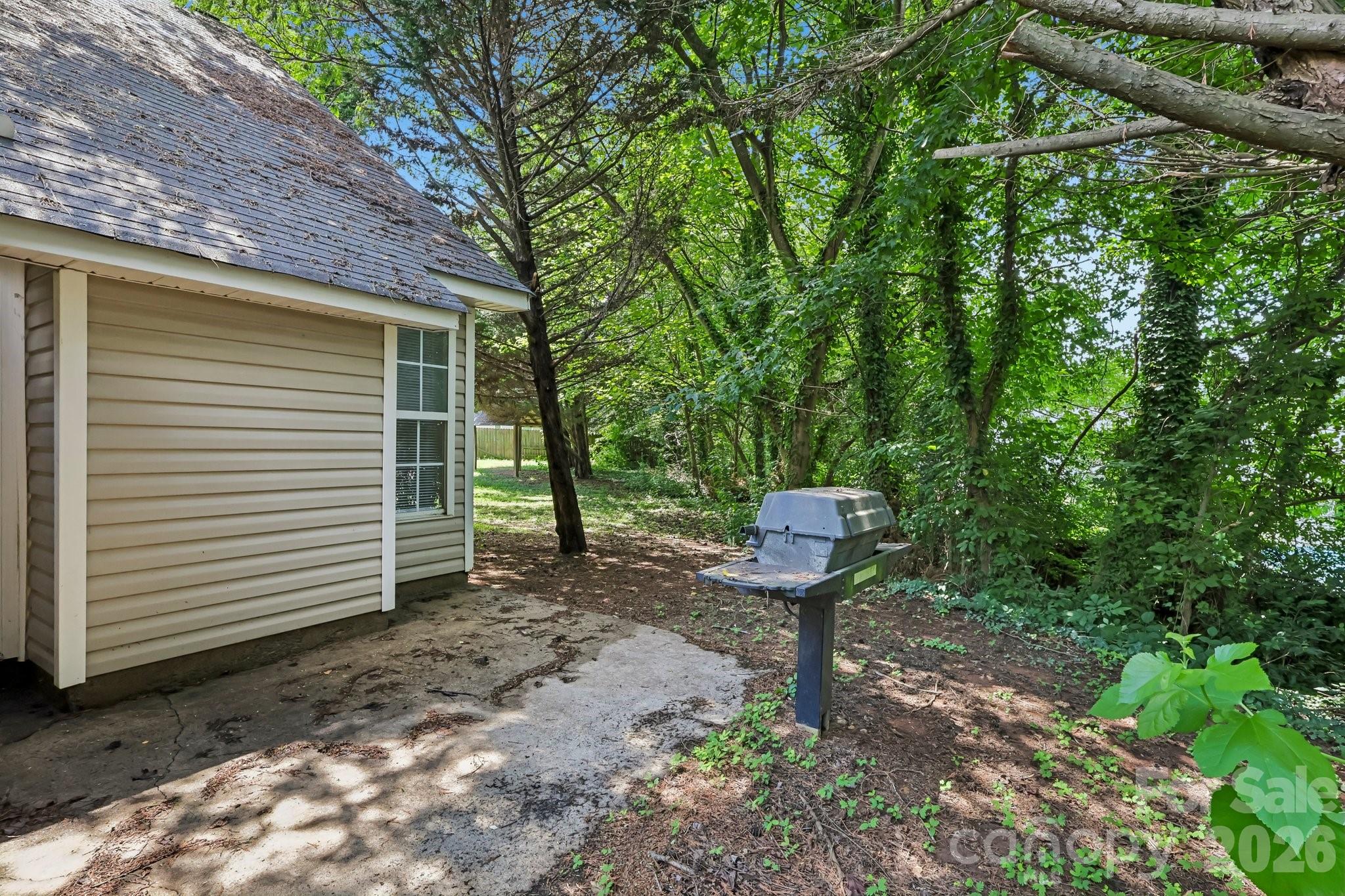 3611 Maggie Laney Dr, Charlotte, NC 28216