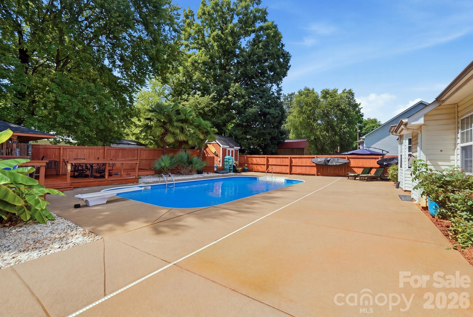 359 Linsbury Ct, Gastonia, NC 28056