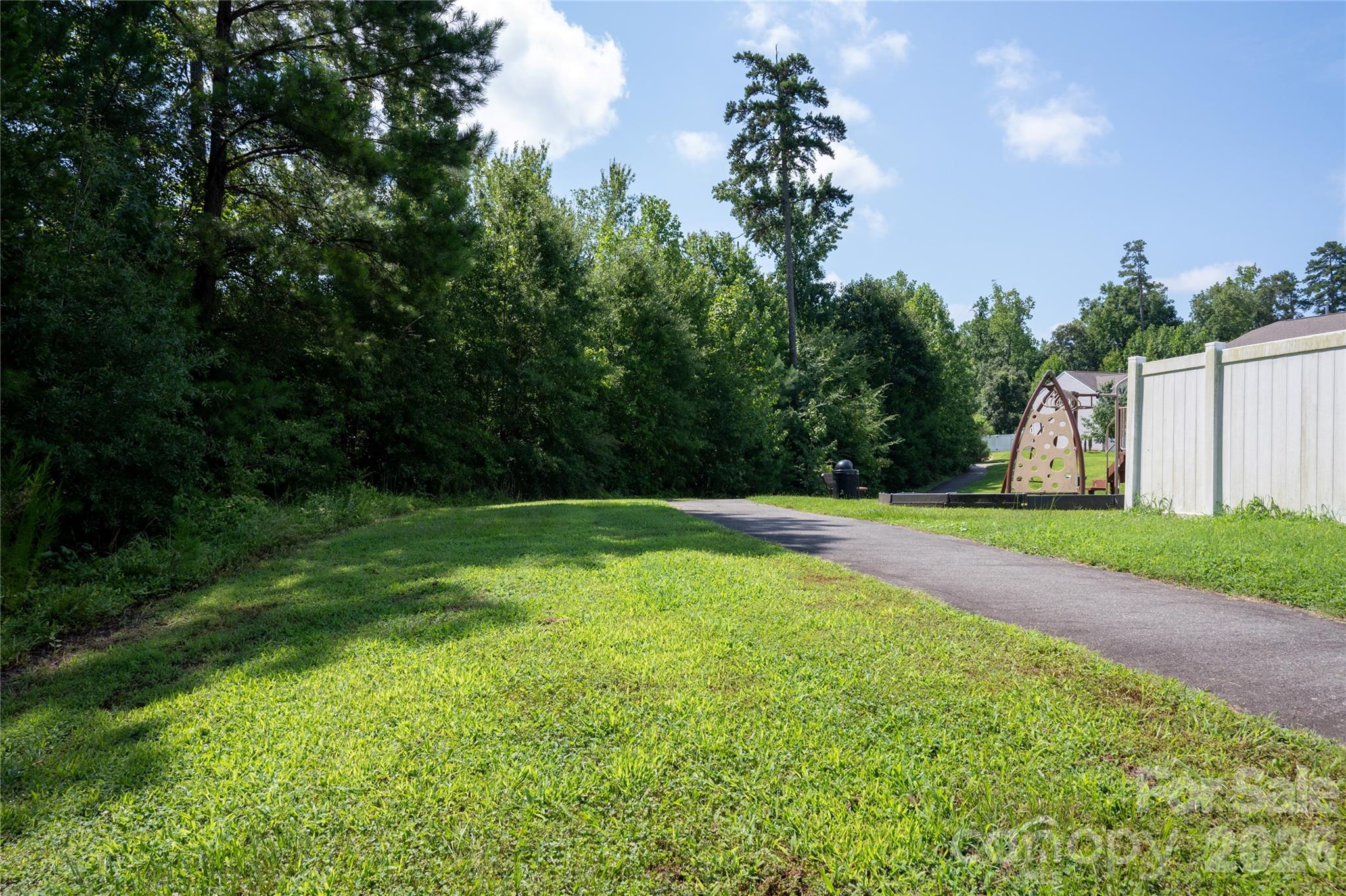 9702 Pond Vista Ct, Charlotte, NC 28216