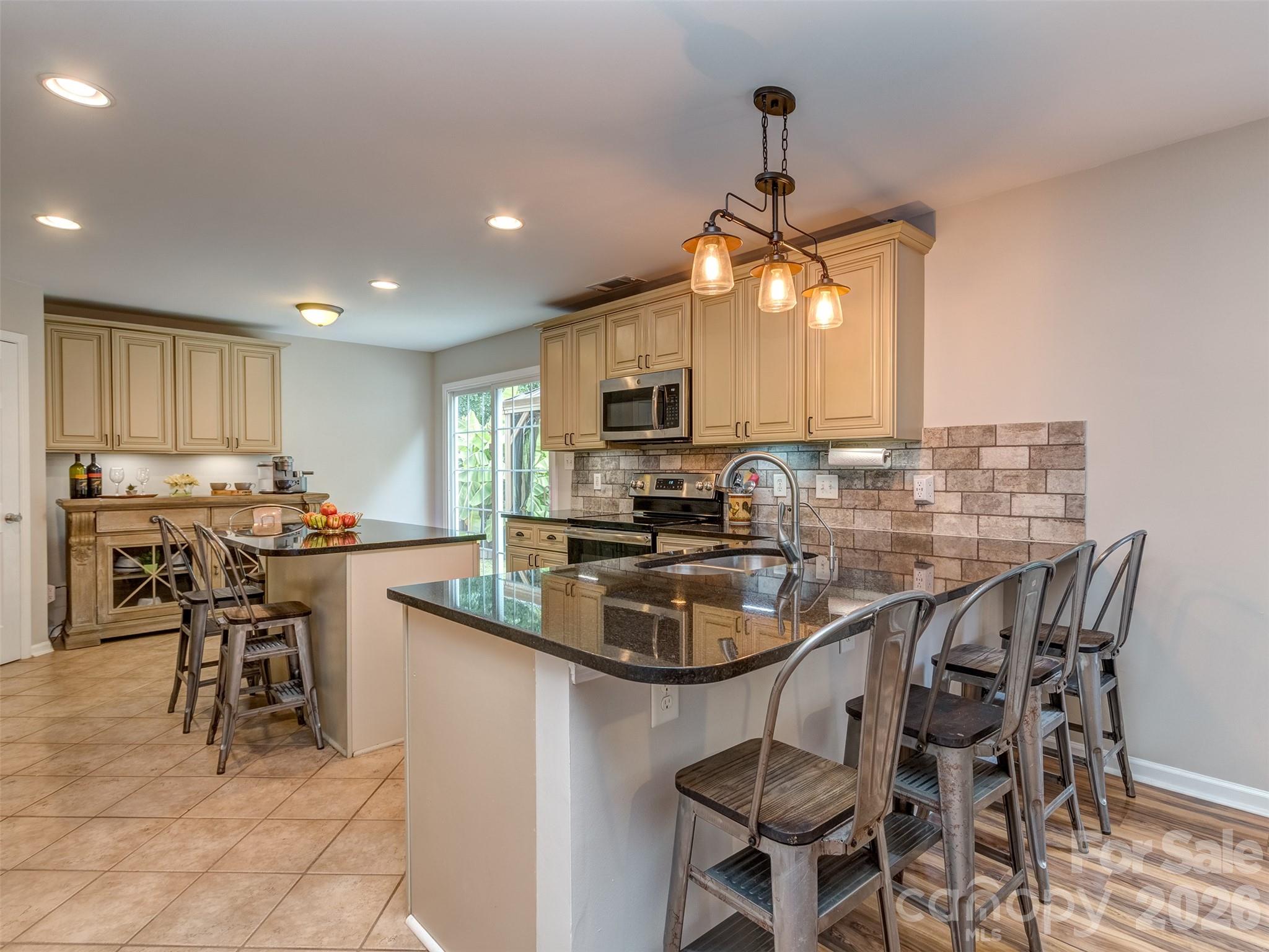10326 Haddington Dr NW, Charlotte, NC 28269