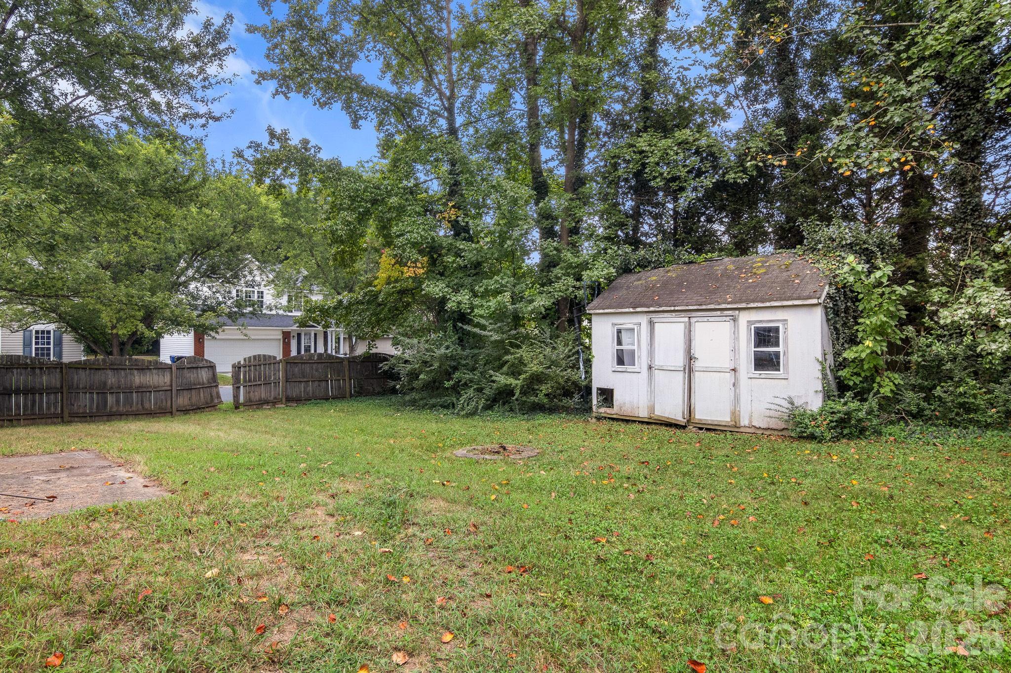 182 Kristens Court Dr, Mooresville, NC 28115