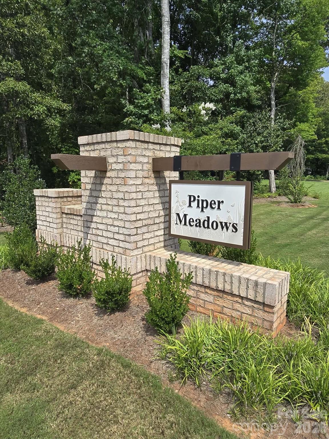 1104 Piper Meadows Dr, Waxhaw, NC 28173