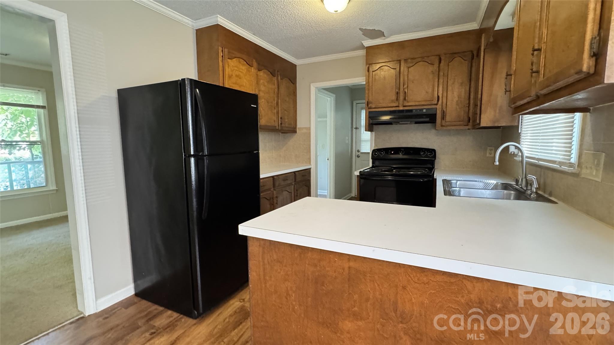 2820 Royal Ridge Ln, Charlotte, NC 28212