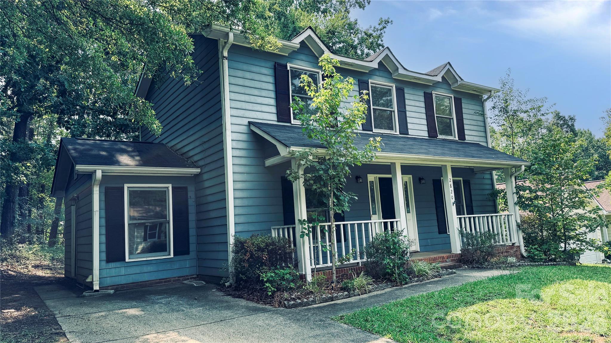 2820 Royal Ridge Ln, Charlotte, NC 28212