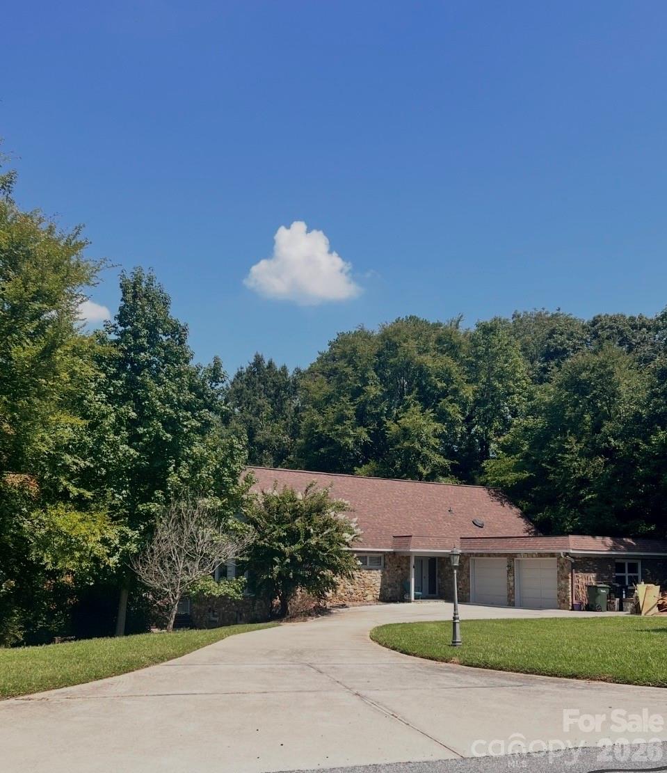 101 Forest Cliff Ct NE, Concord, NC 28025
