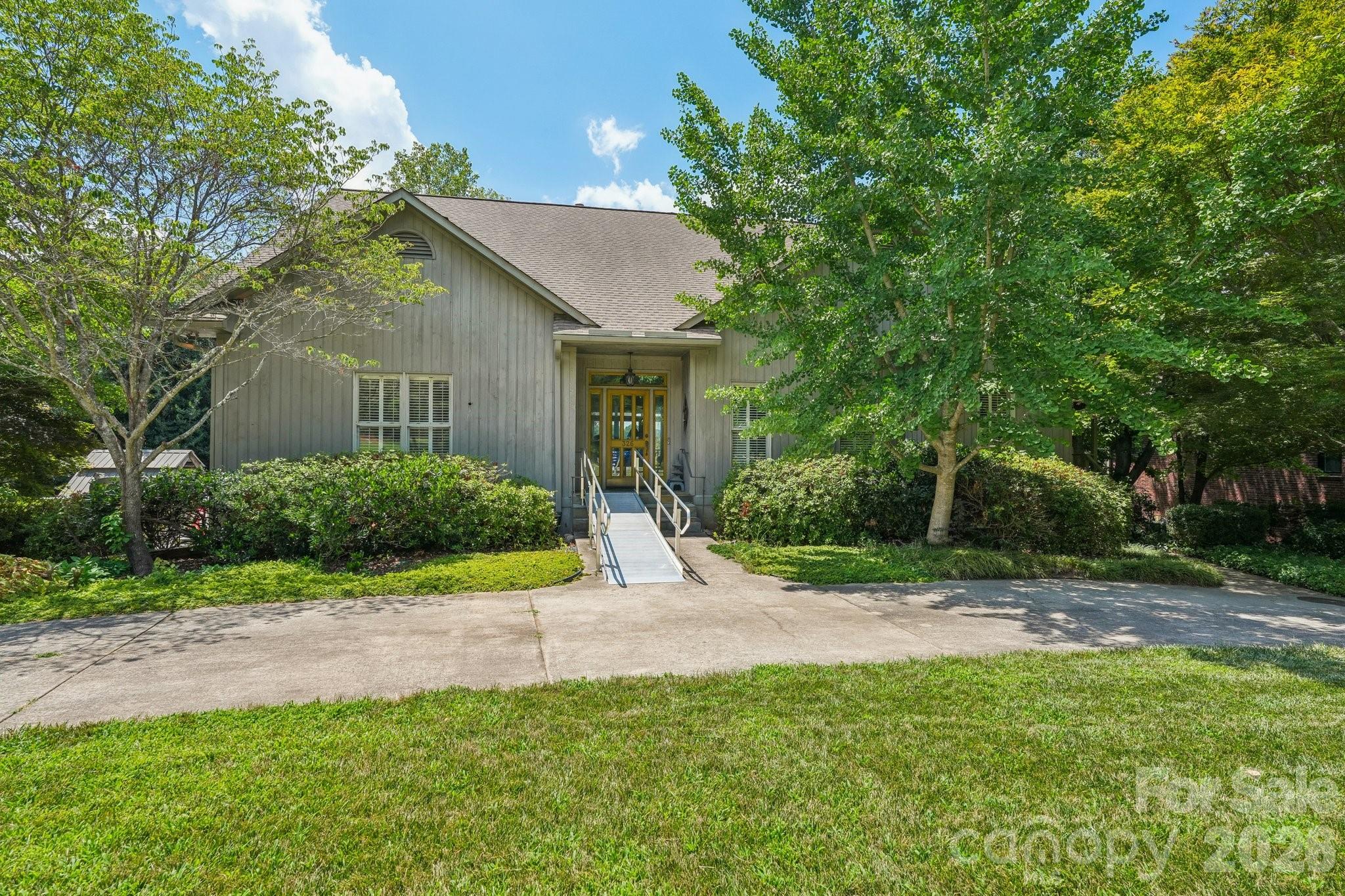326 Ponderosa Cir, Mooresville, NC 28117