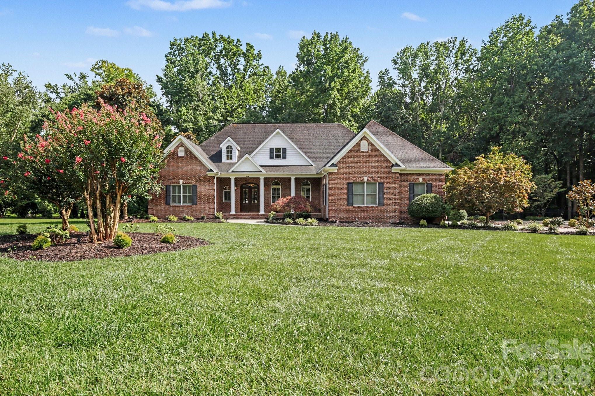 314 W Glenview Dr, Salisbury, NC 28147
