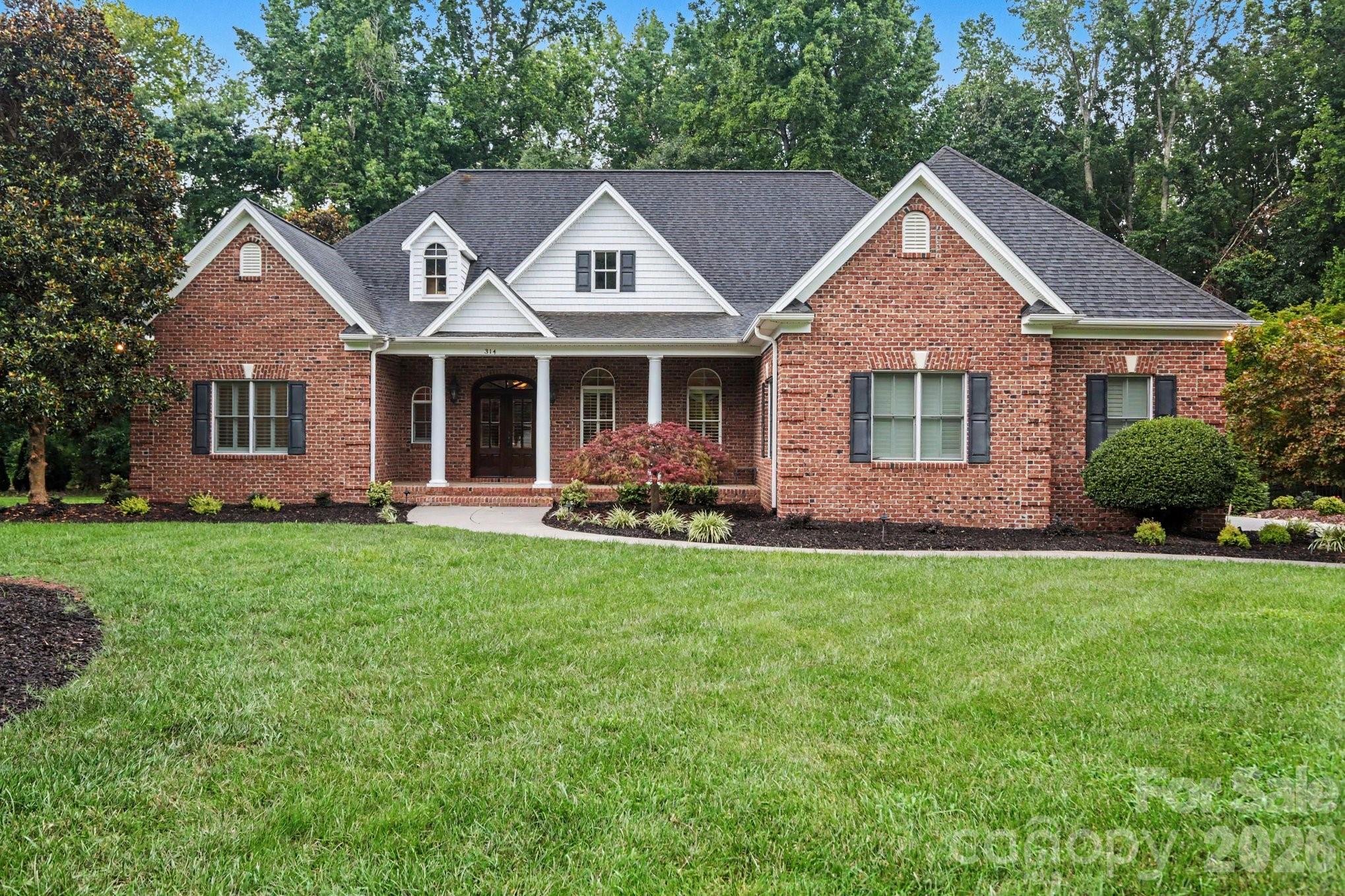 314 W Glenview Dr, Salisbury, NC 28147