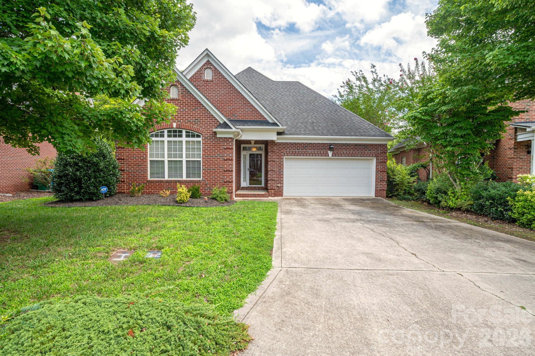 5308 Old Course Dr, Cramerton, NC 28032