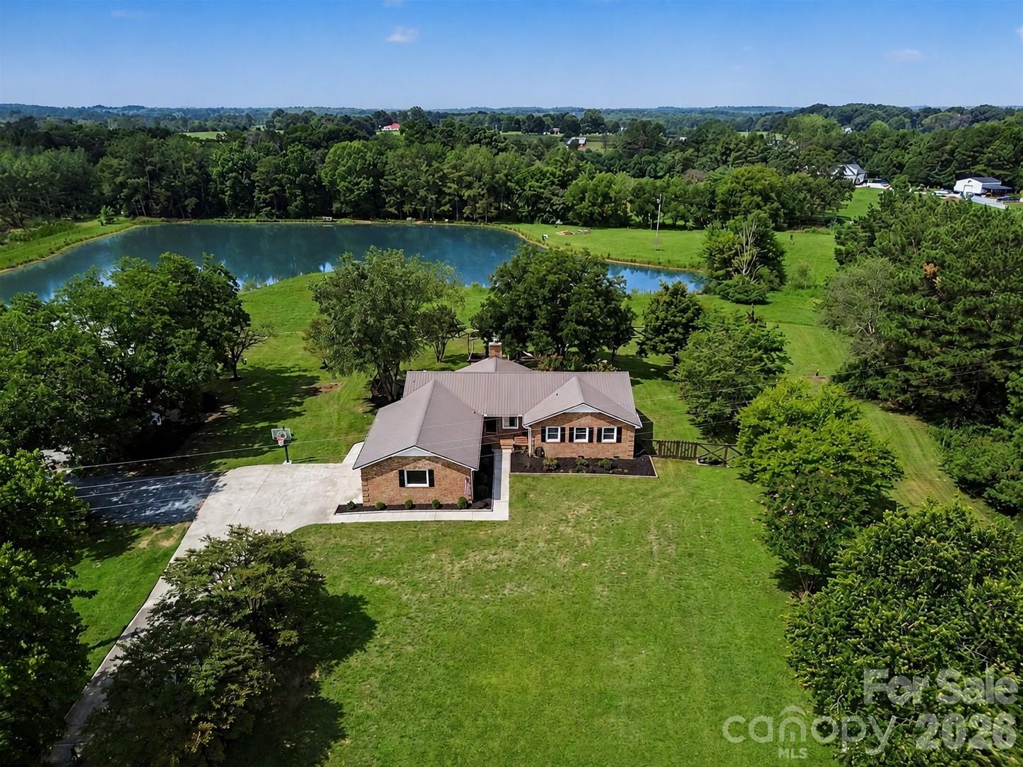 5718 White Store Rd, Wingate, NC 28174