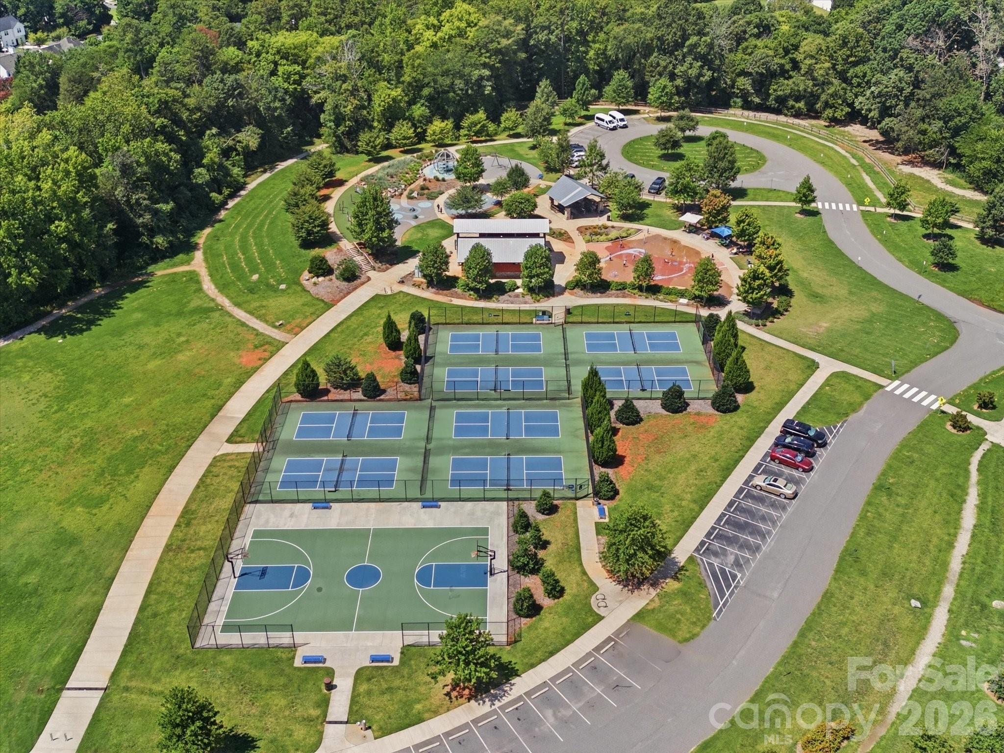 8807 Royal Bluff Dr, Charlotte, NC 28269