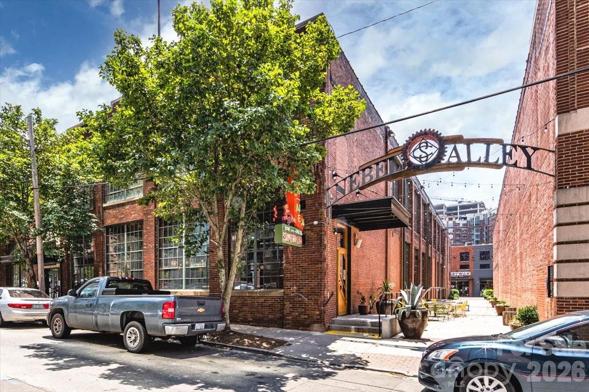 310 Arlington Ave #408, Charlotte, NC 28203