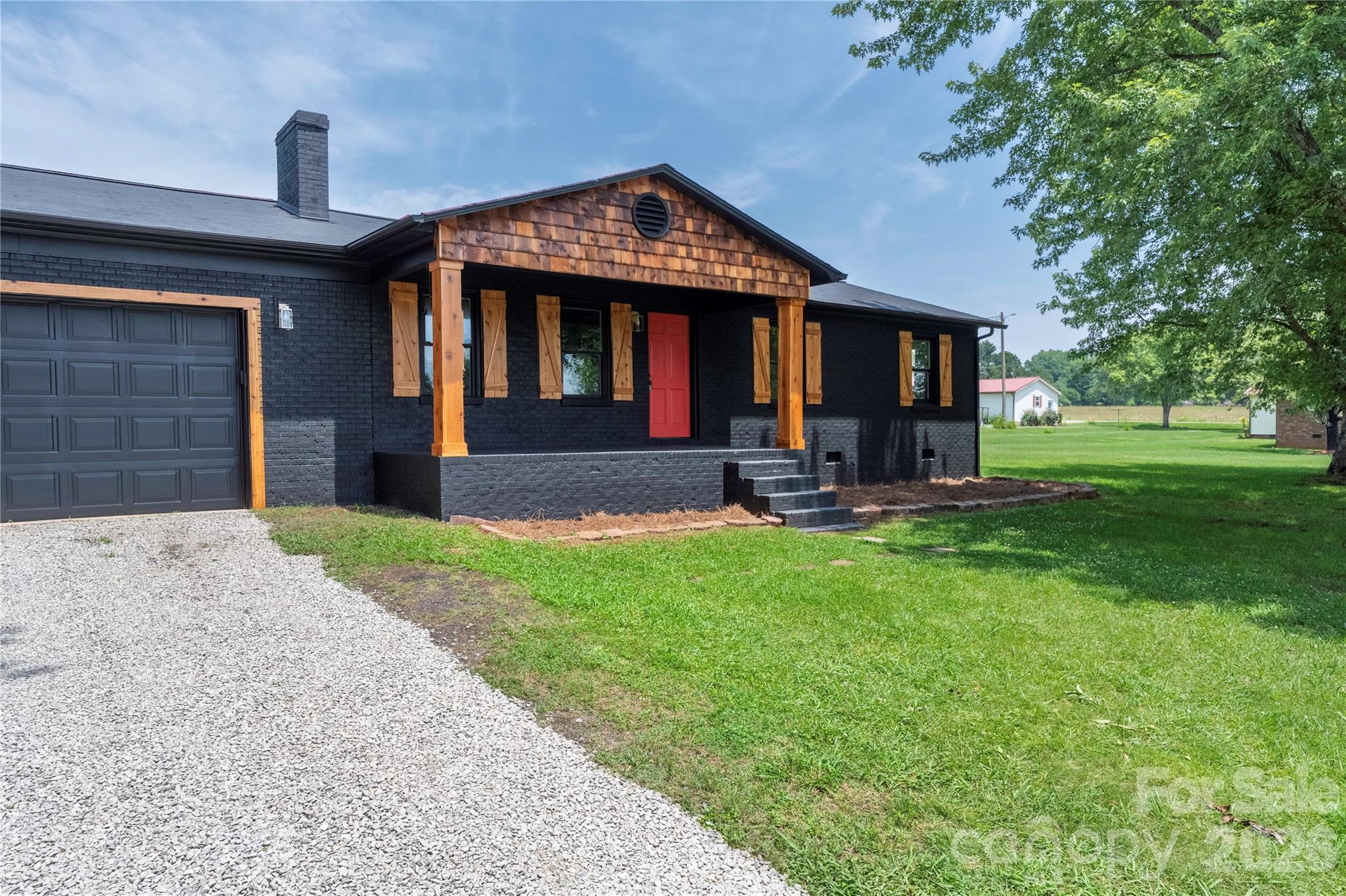 112 Robinette Ln, Statesville, NC 28625