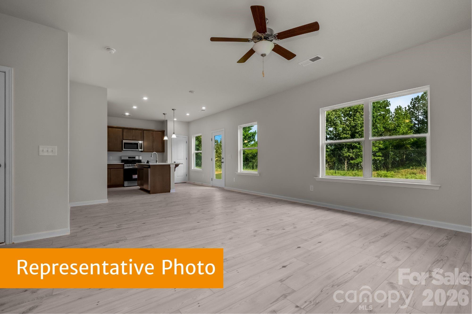 4243 Ruth Creek Ct, Charlotte, NC 28216