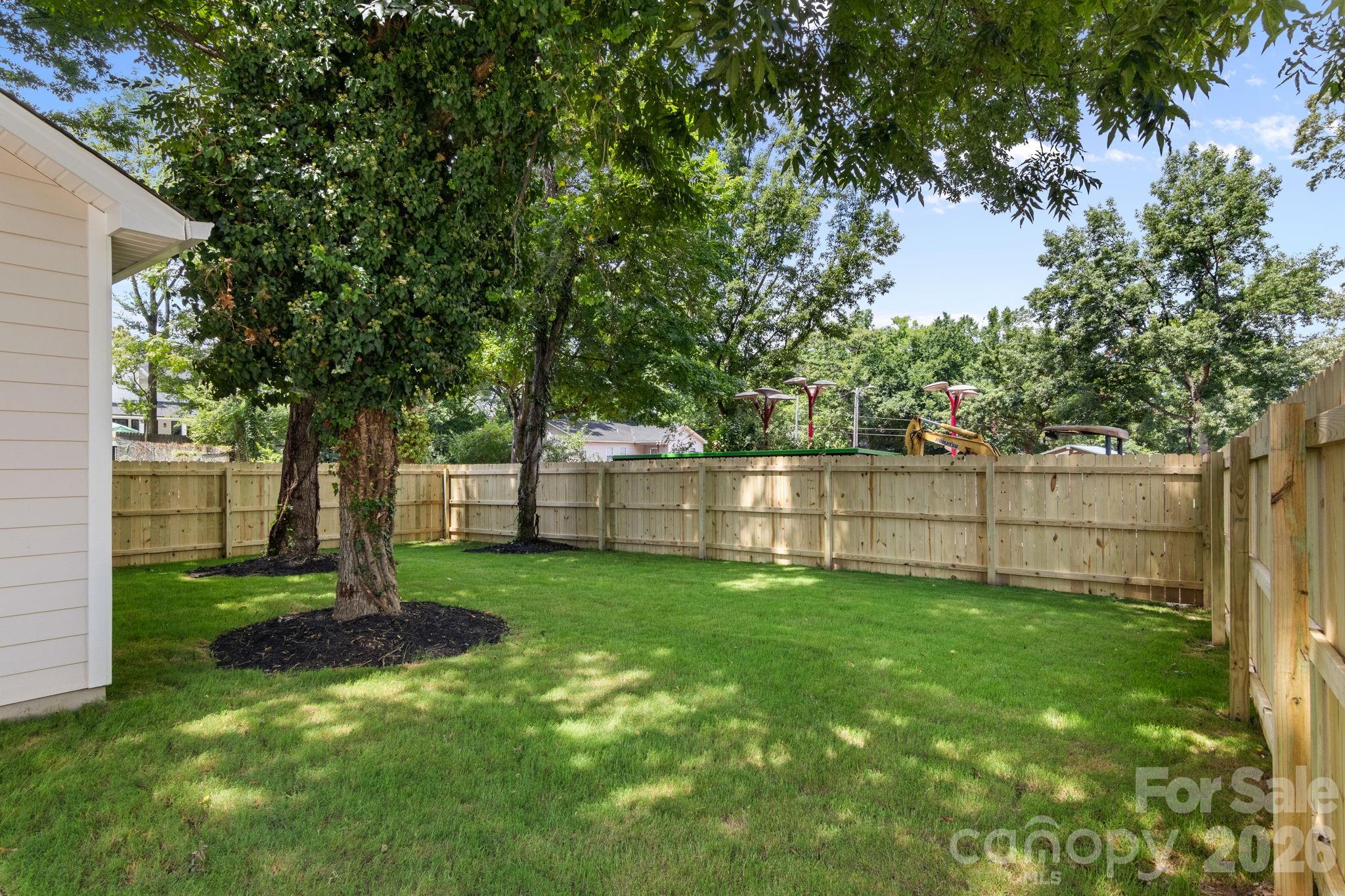 1127 Allen St, Charlotte, NC 28205