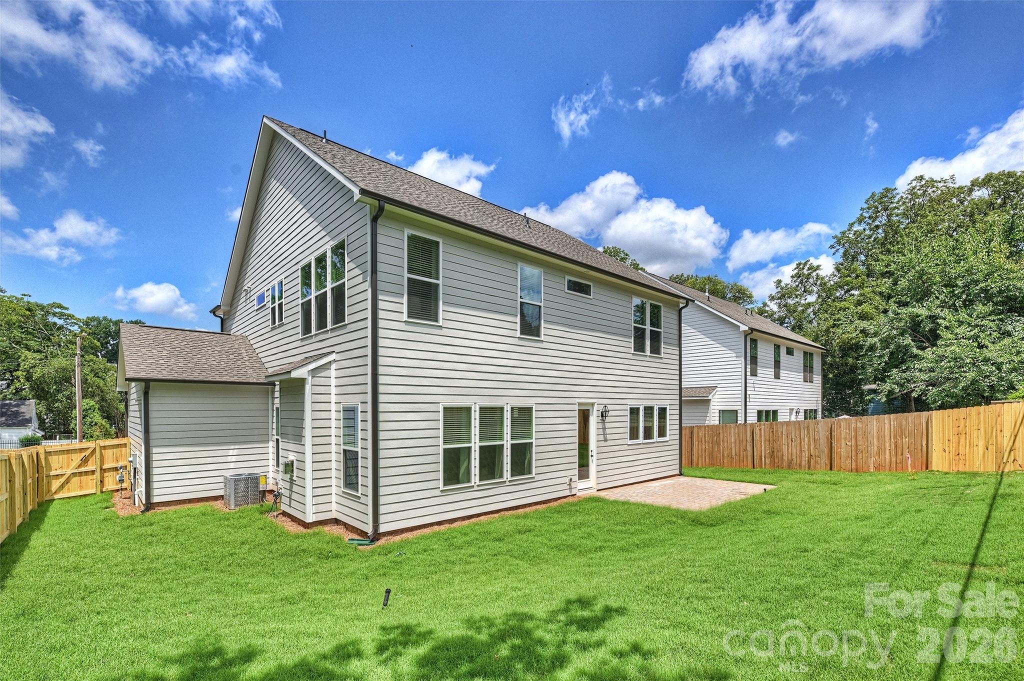 131 S Gregg St, Charlotte, NC 28208
