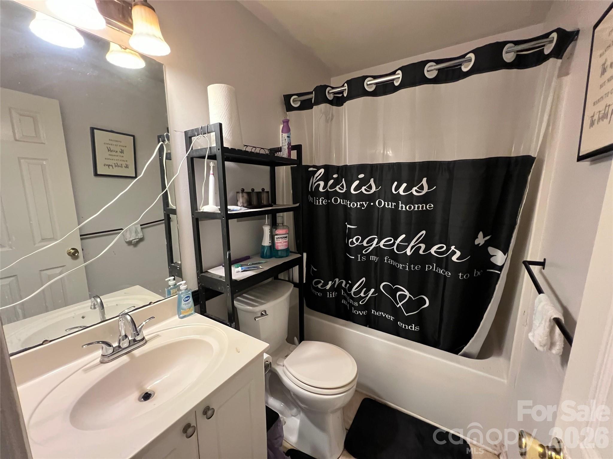 2630 Larry Dr, Charlotte, NC 28214