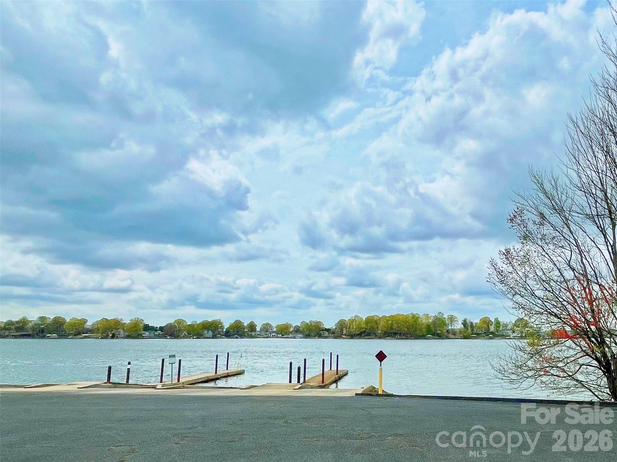 121 E Callicutt Trl, Mooresville, NC 28117